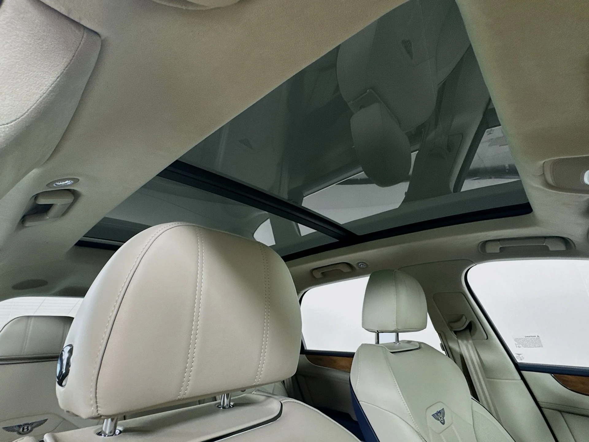 mph019_2186225887_5b8b7c76e89f98db9cffd98230208d59x_1cc32d83da