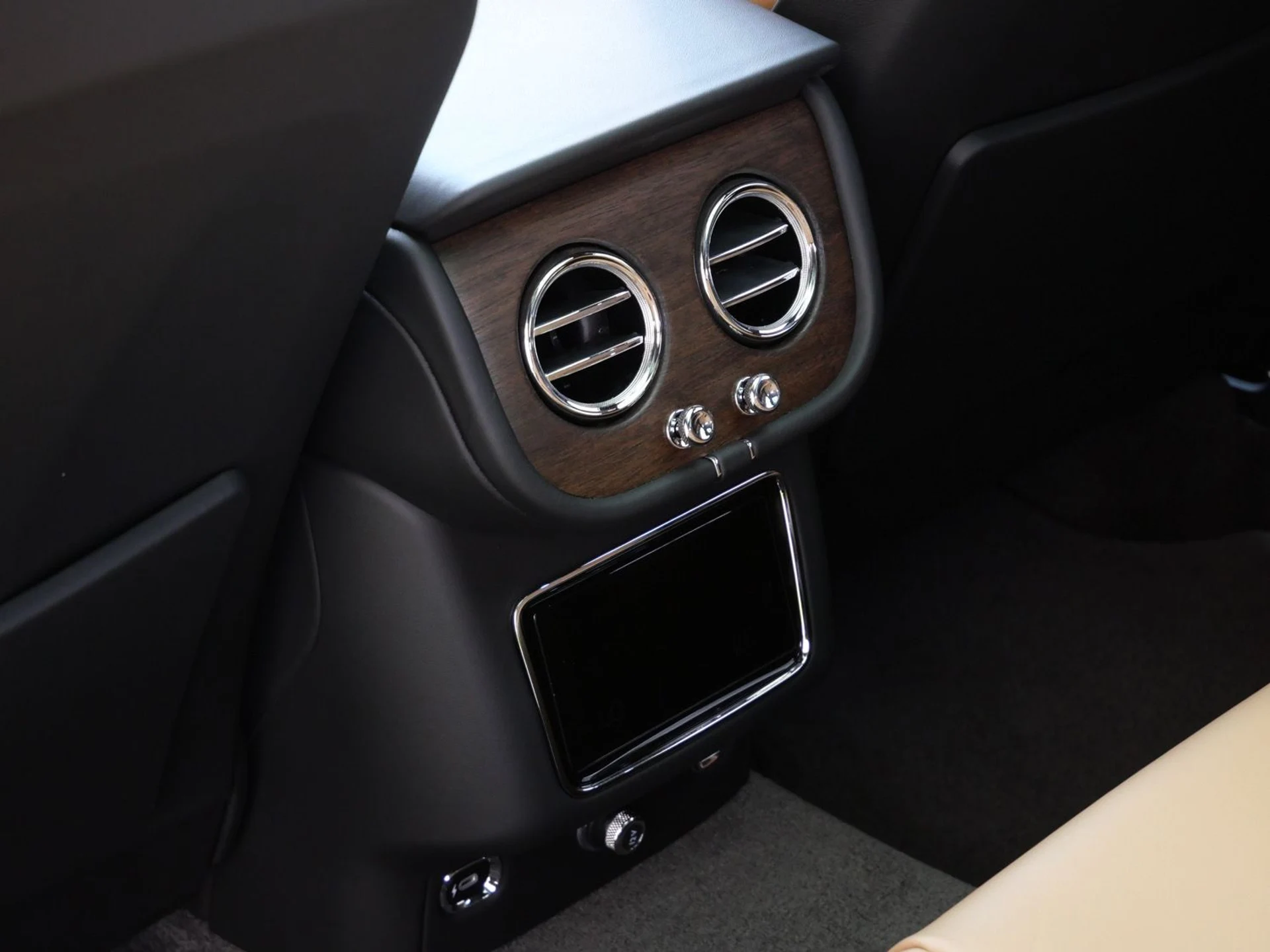 mph019_2186869936_6c8384fd61d41e4e4ecaa29a02044a5cx_18205b1cce