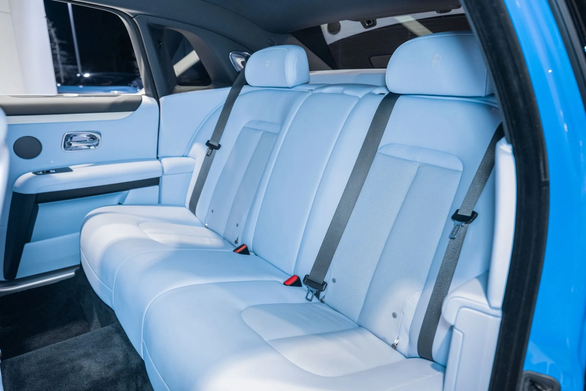 mph019_21993423_Used_2023_Rolls_Royce_Ghost_1773457047_b9a5de429f