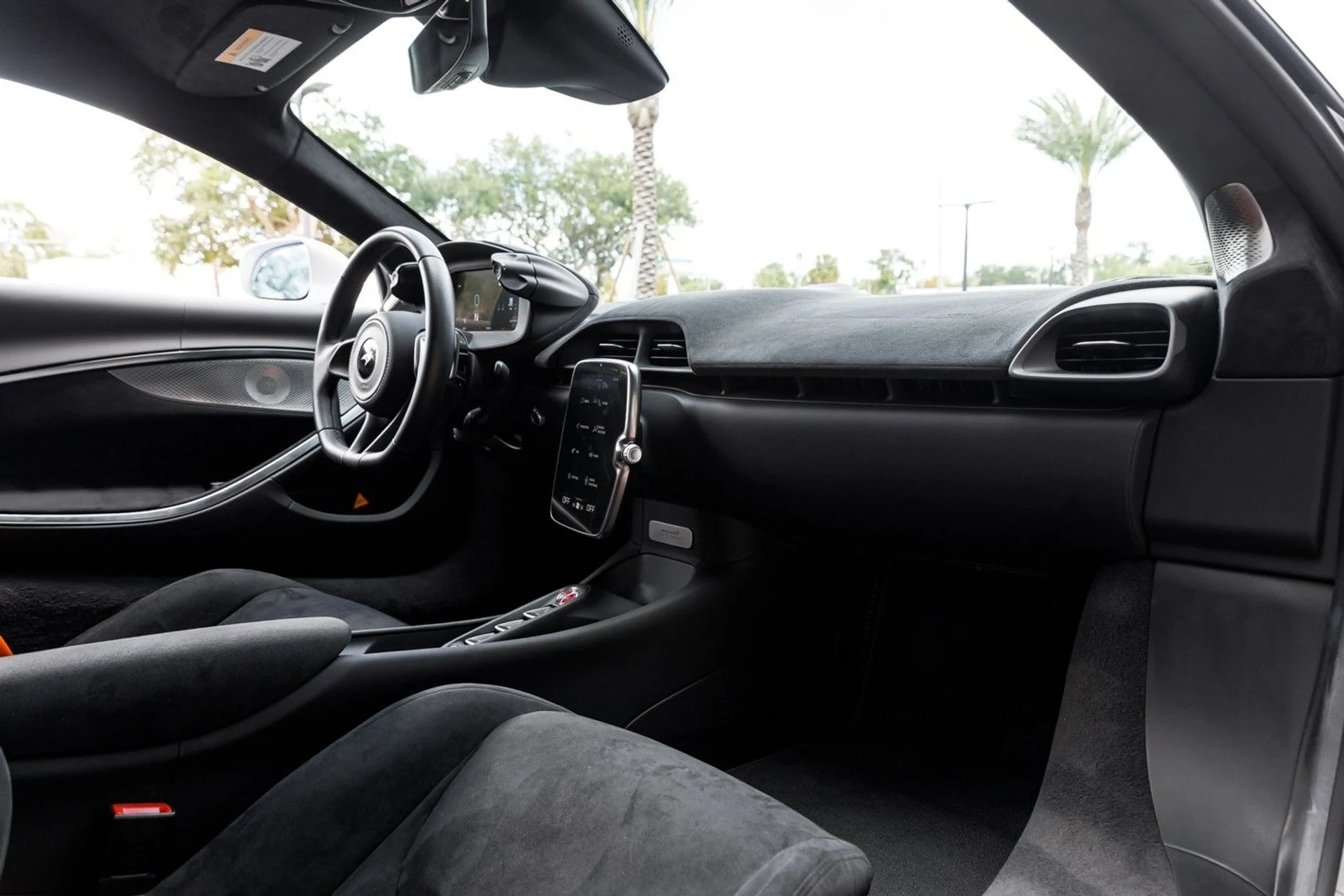 mph019_220155481_614_p20_l_515825a162