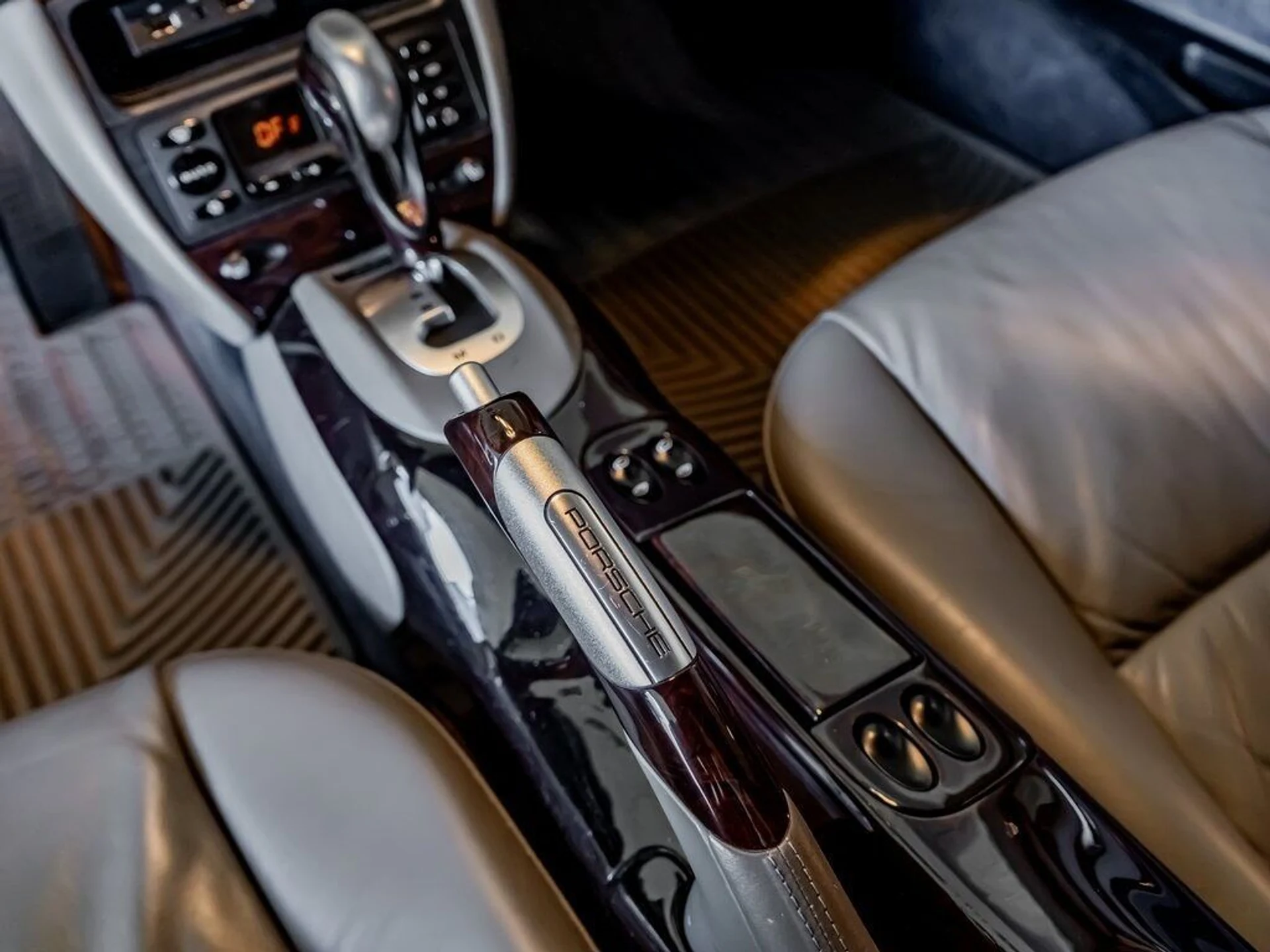 mph019_2208422390_f5675c3212fb45ffe94eb038fb39986f_7610a10db1