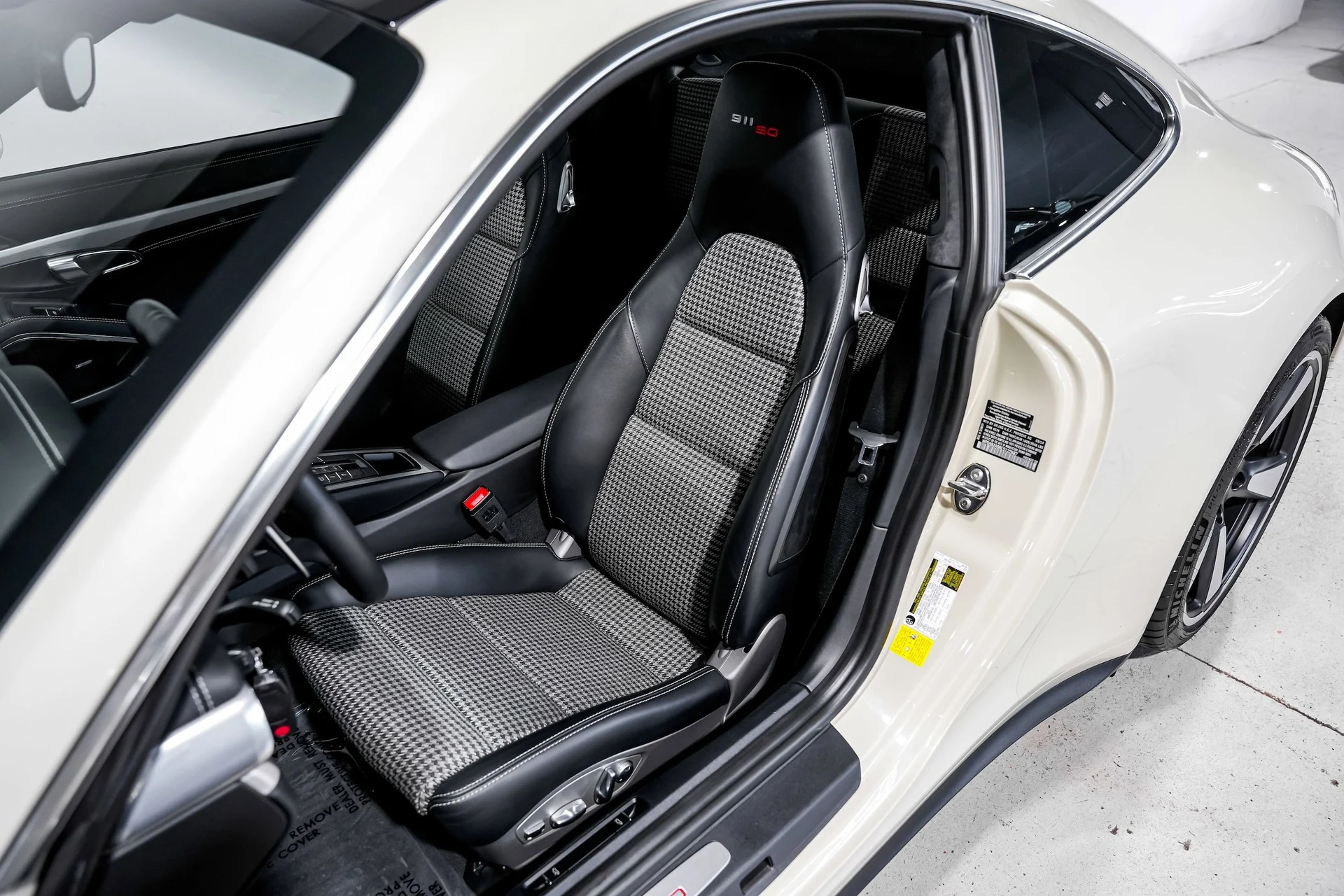 mph019_2217947516_98b0ceb87df752d32207c7a546efc0f2x_ef89badd41