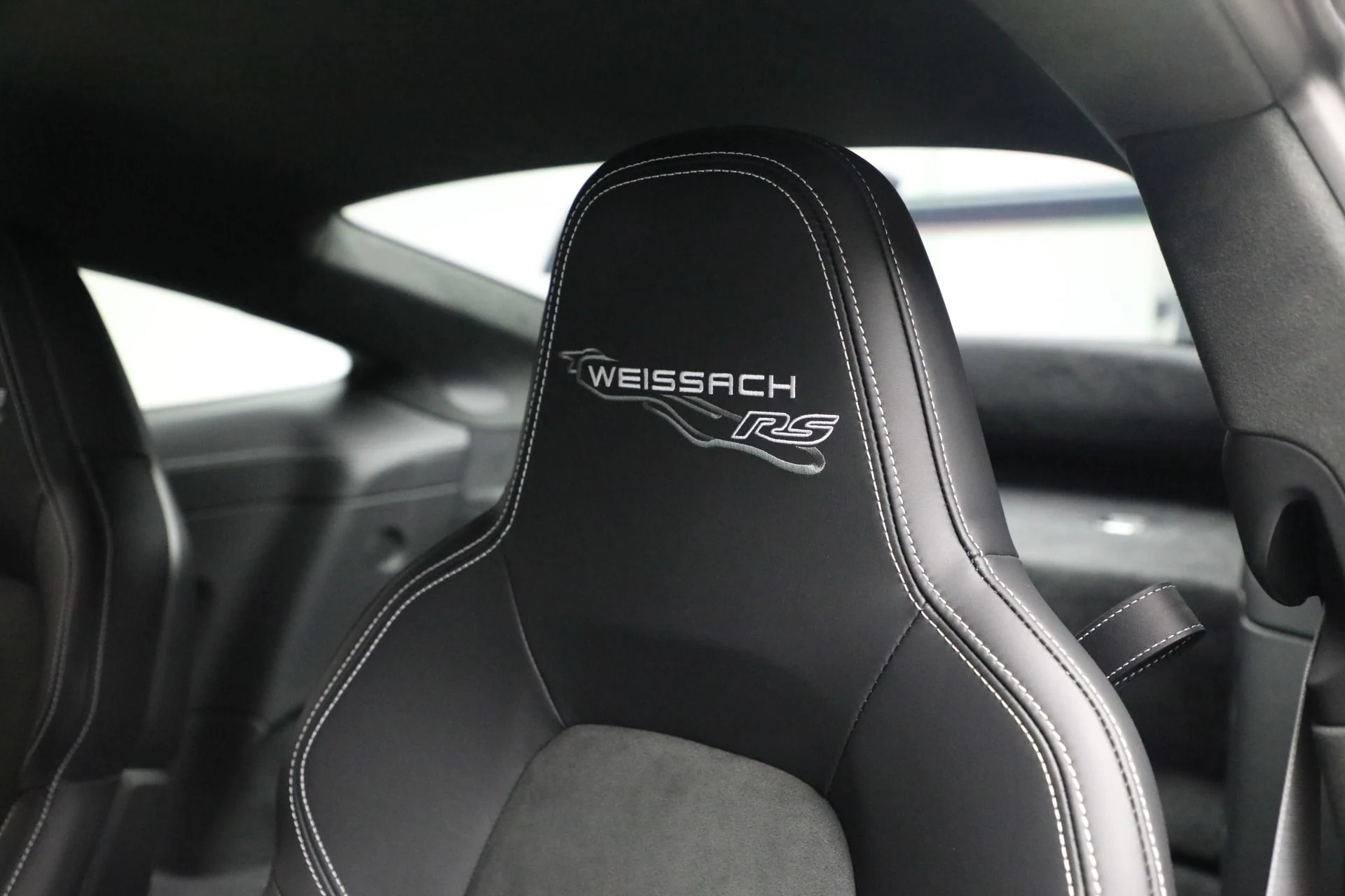 mph019_2219330485_Used_2025_Porsche_911_GT_3_RS_1763491935_75f81957fc