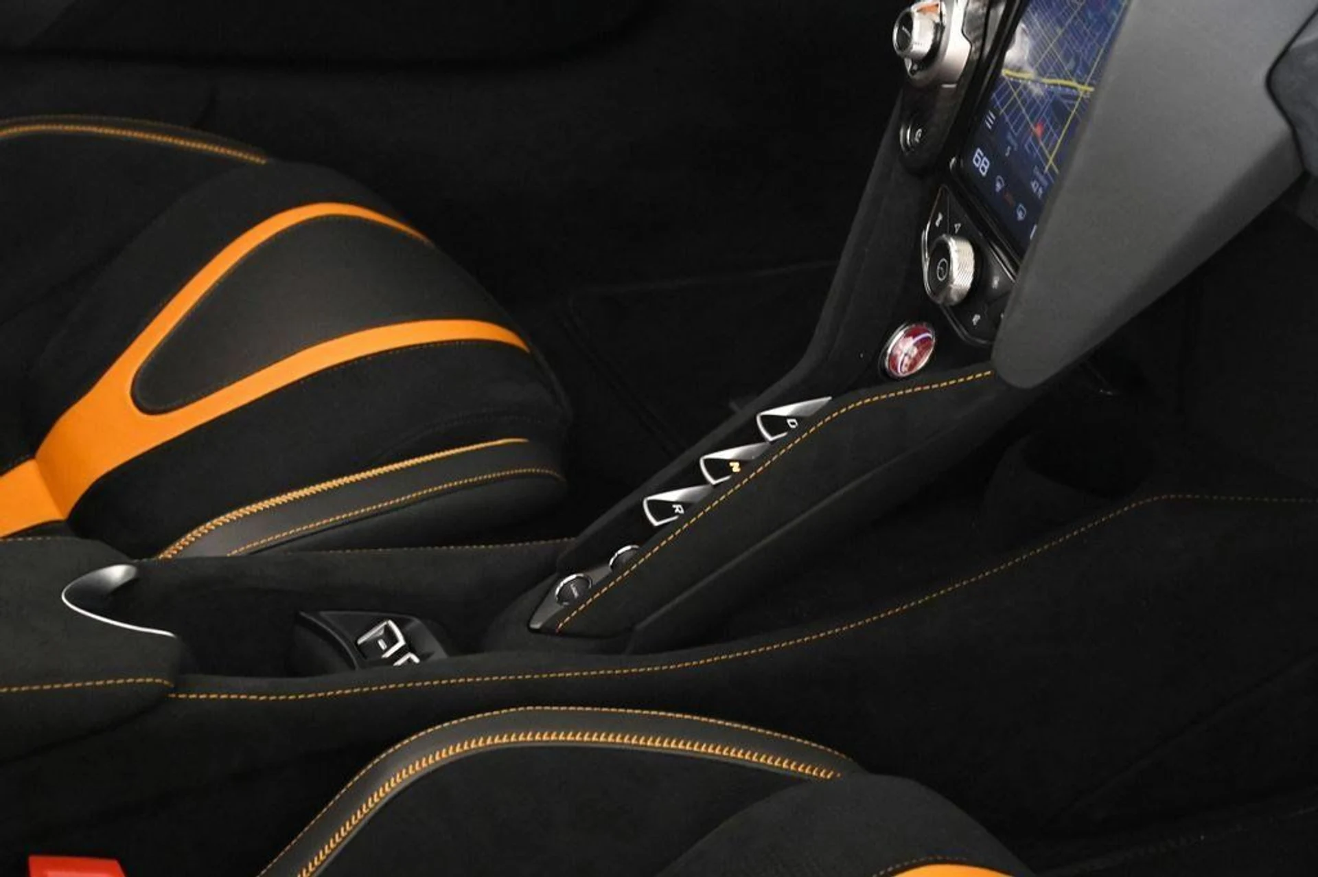 mph019_2220244393_used_2021_mclaren_720s_11350_22948365_19_1024_29eccb9935