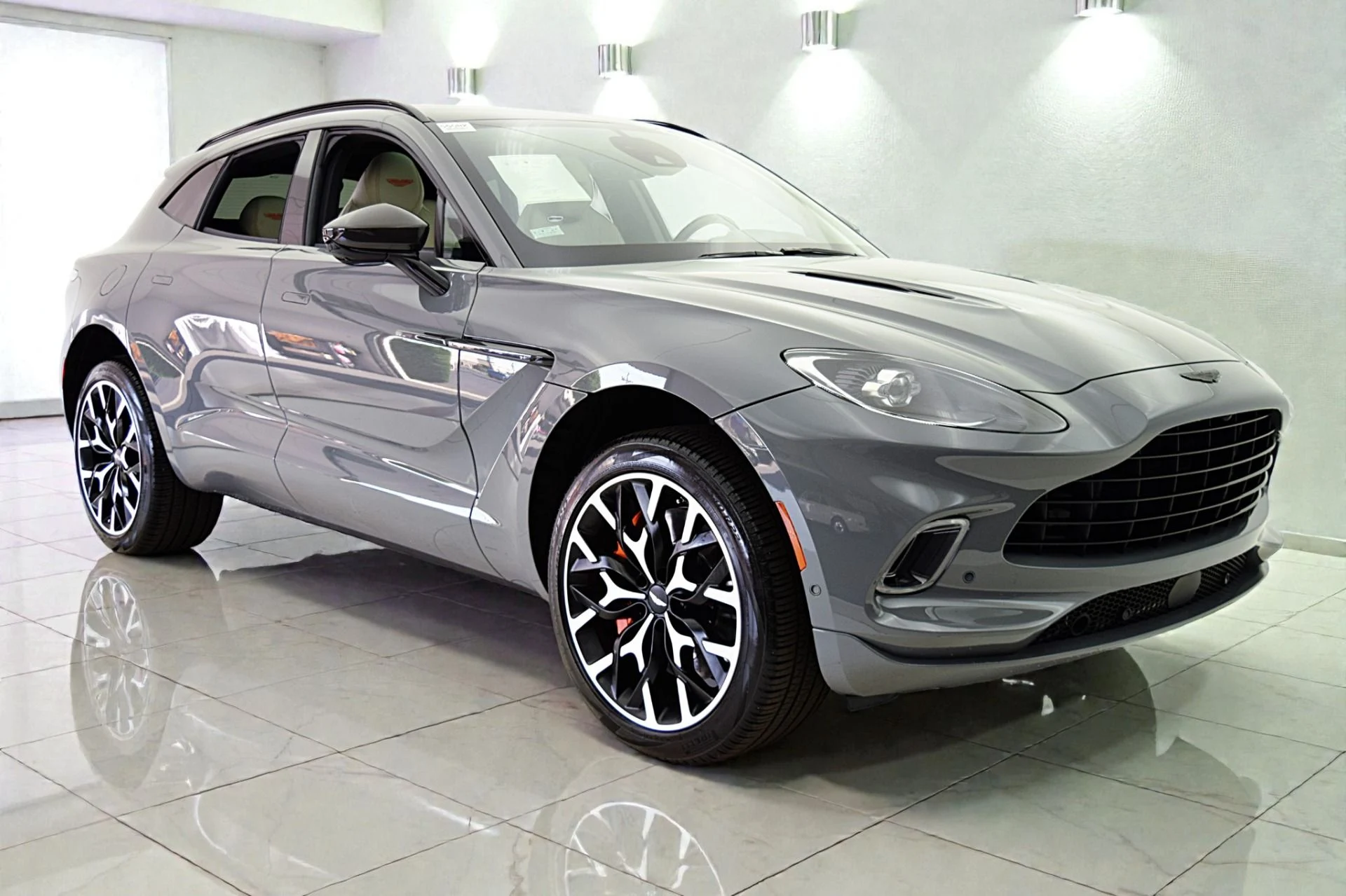 mph019_2224199683_Used_2022_Aston_Martin_DBX_c1abeb5768