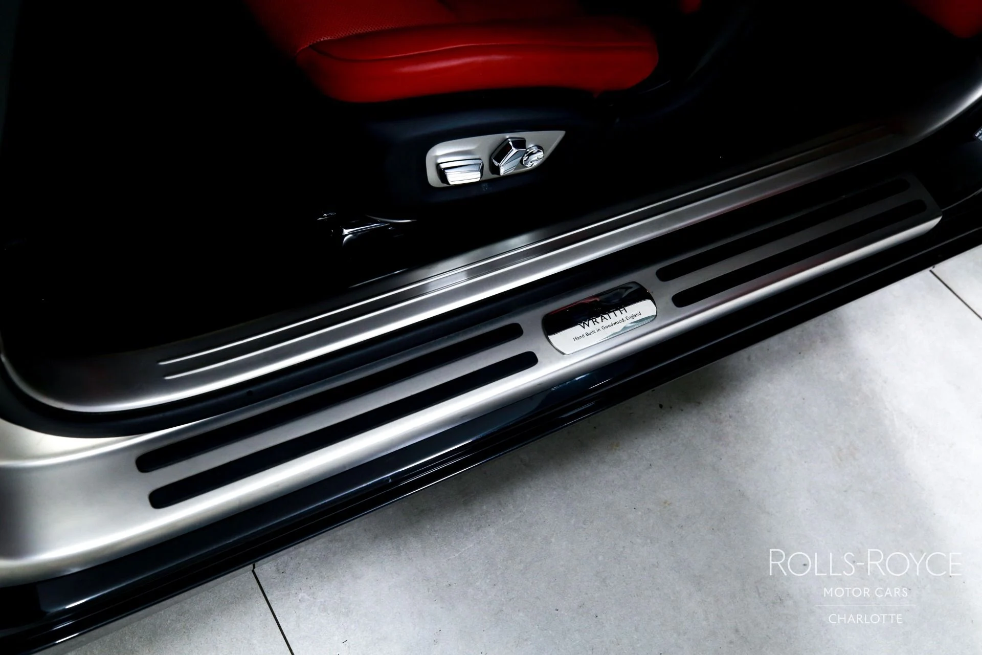 mph019_2228221646_Used_2020_Rolls_Royce_Wraith_1751579463_07c75771e0
