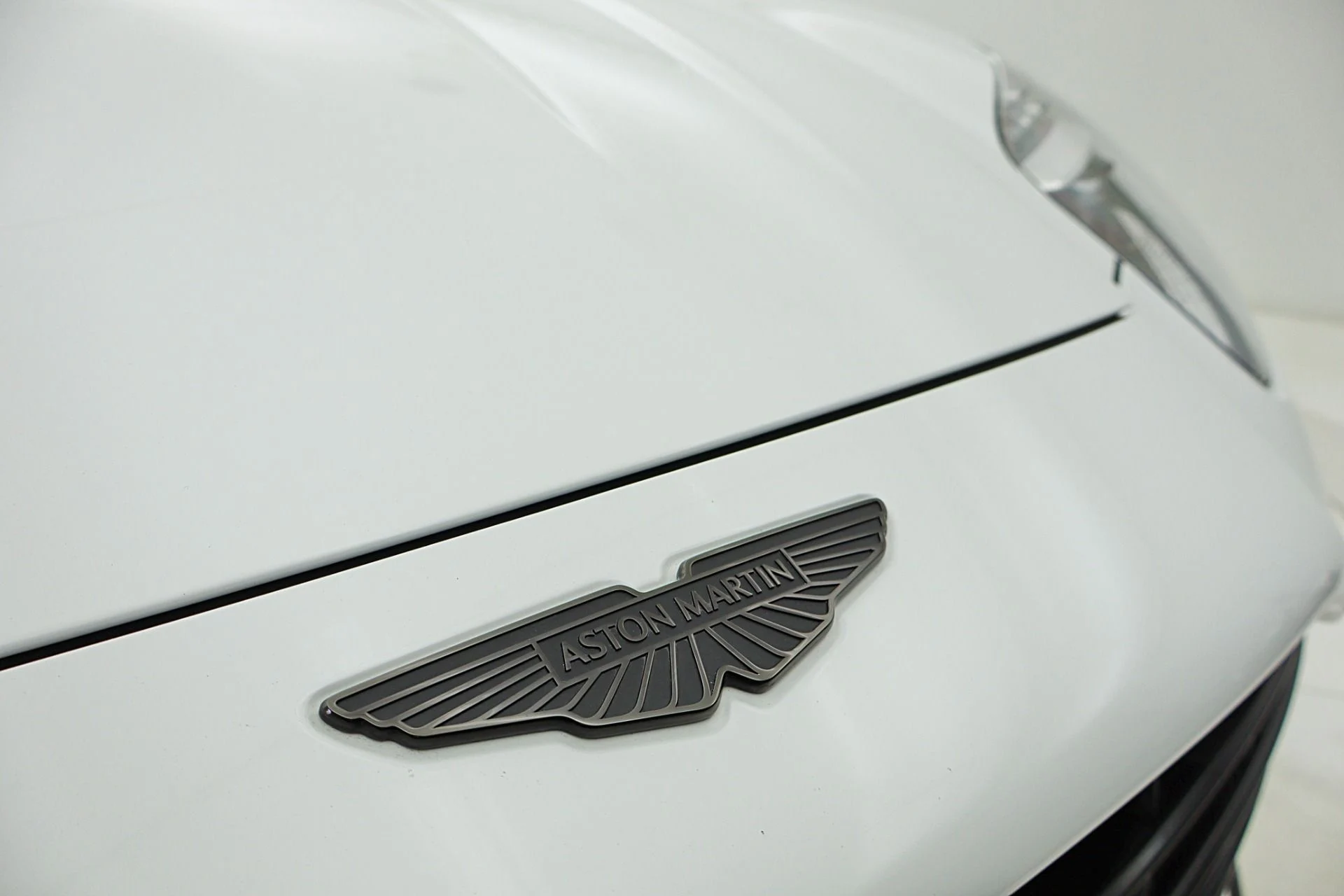 mph019_2228899222_Used_2024_Aston_Martin_DB_12_Volante_d668879fad