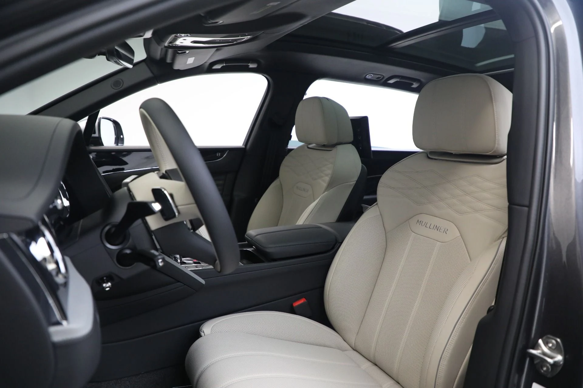 mph019_223246689_New_2025_Bentley_Bentayga_EWB_Mulliner_V8_1eda90c5fd