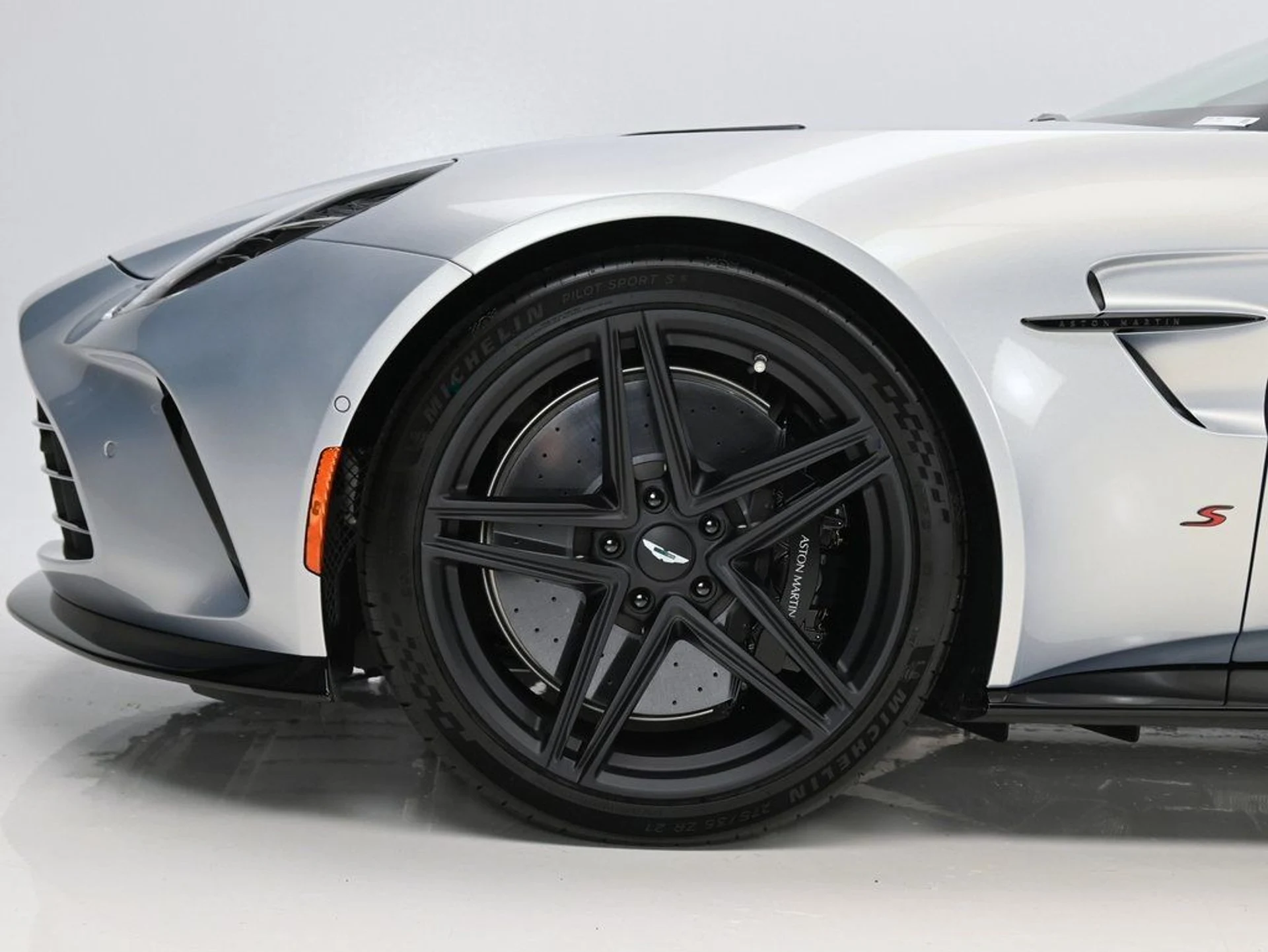 mph019_2233568472_c3c6e259837fbdd7e49993e49b0e1e38_f21507dd96