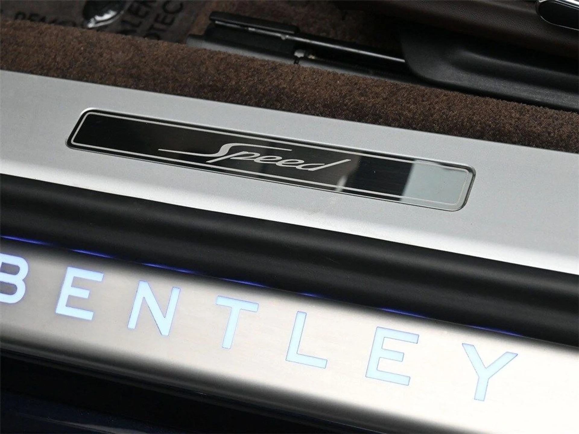 mph019_2235738489_daeca0b9612b5f84610a62fec0c3ab80x_30f6c0c664