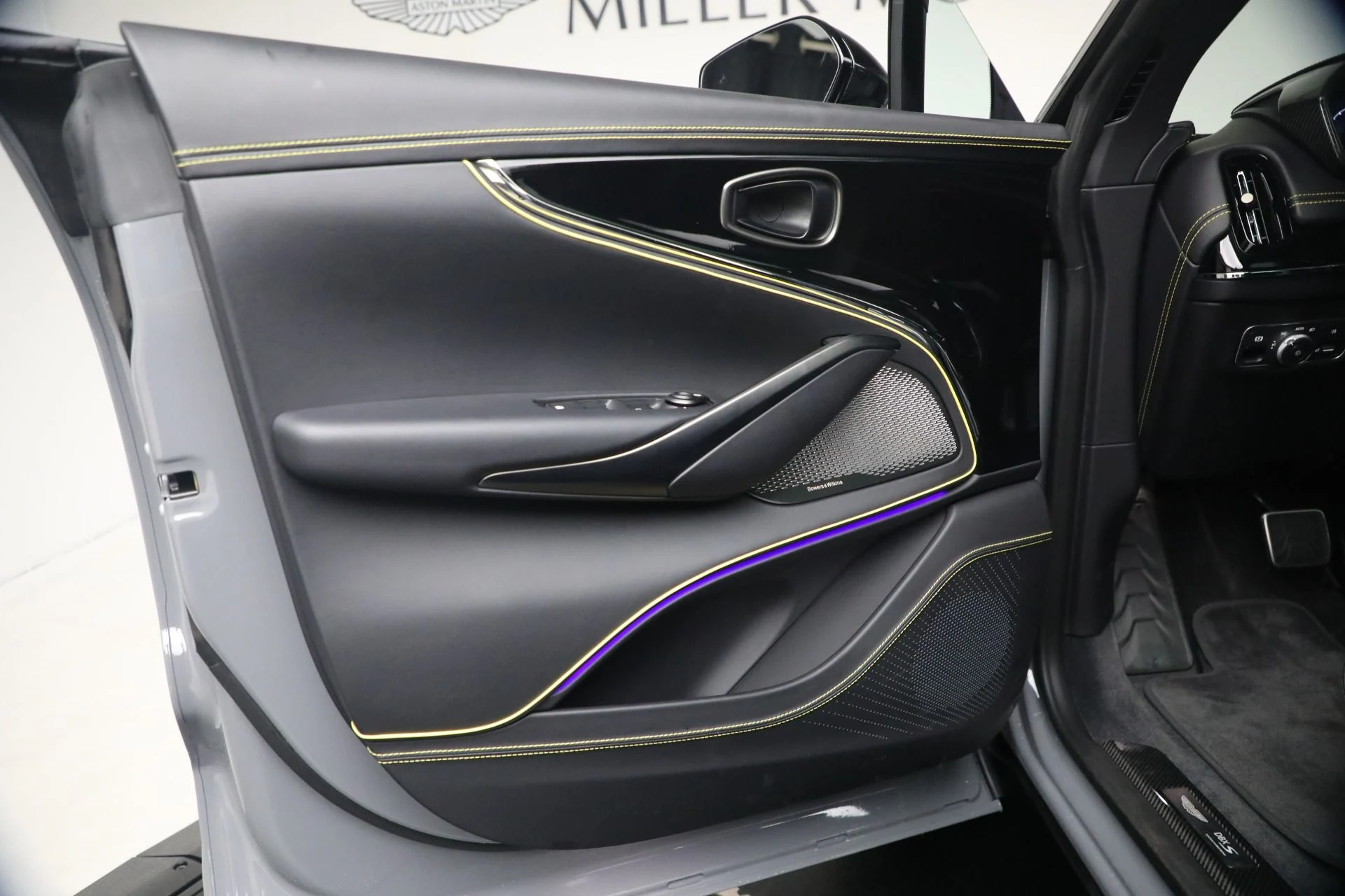 mph019_2235869759_New_2026_Aston_Martin_DBX_S_1787860689_69151a4410