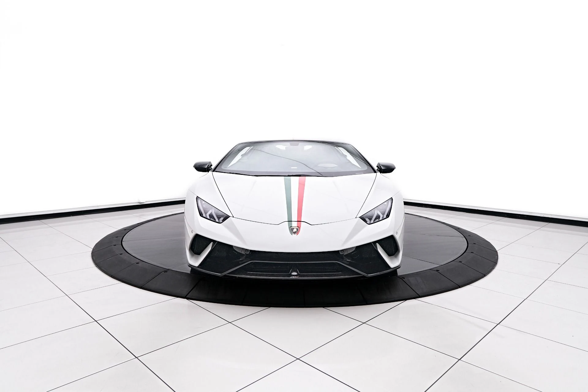 mph019_2236138236_Used_2018_Lamborghini_Huracan_Performante_1754074926_f4017d9188