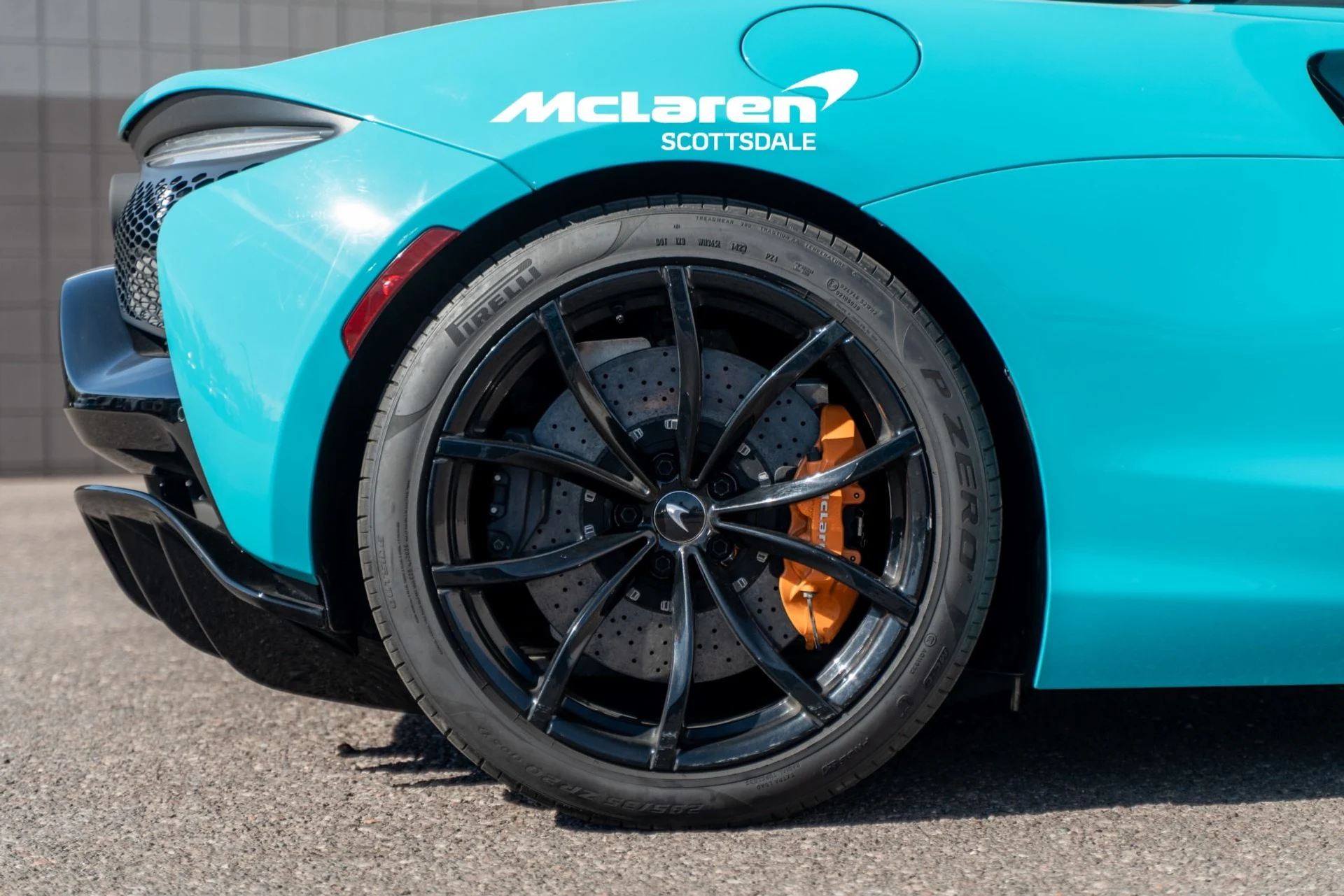 mph019_2236836842_Used_2024_MCLAREN_ARTURA_1769657486_59420bf618