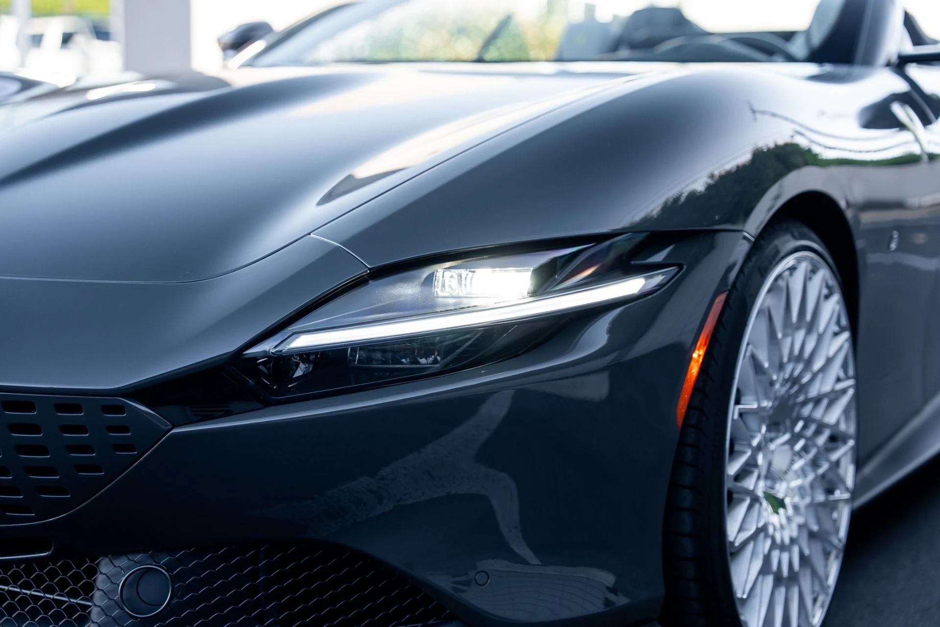 mph019_2237122730_Used_2024_Ferrari_Roma_Spider_1764029077_12617f9861