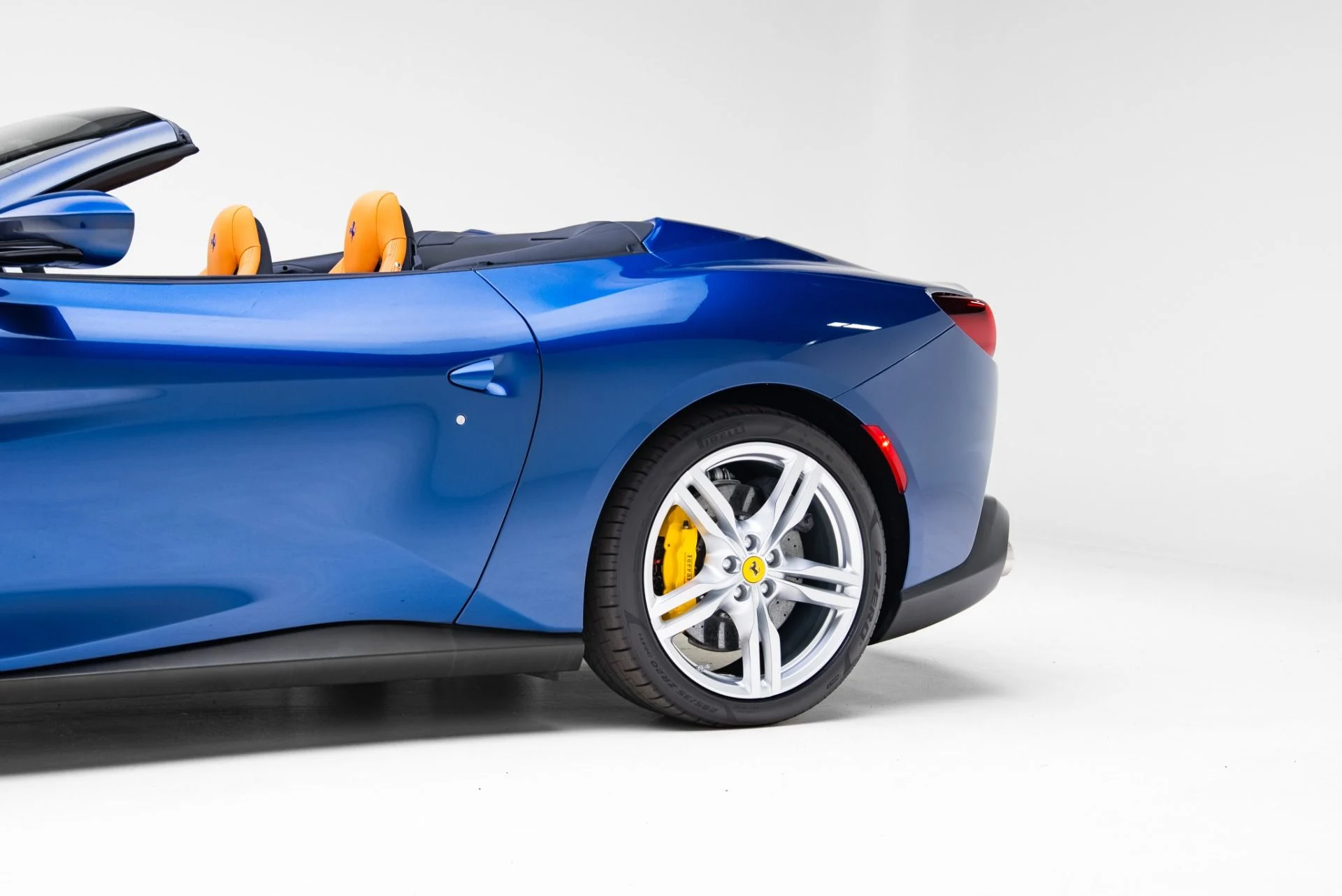 mph019_2240490549_Used_2020_Ferrari_Portofino_1771522372_6688675216