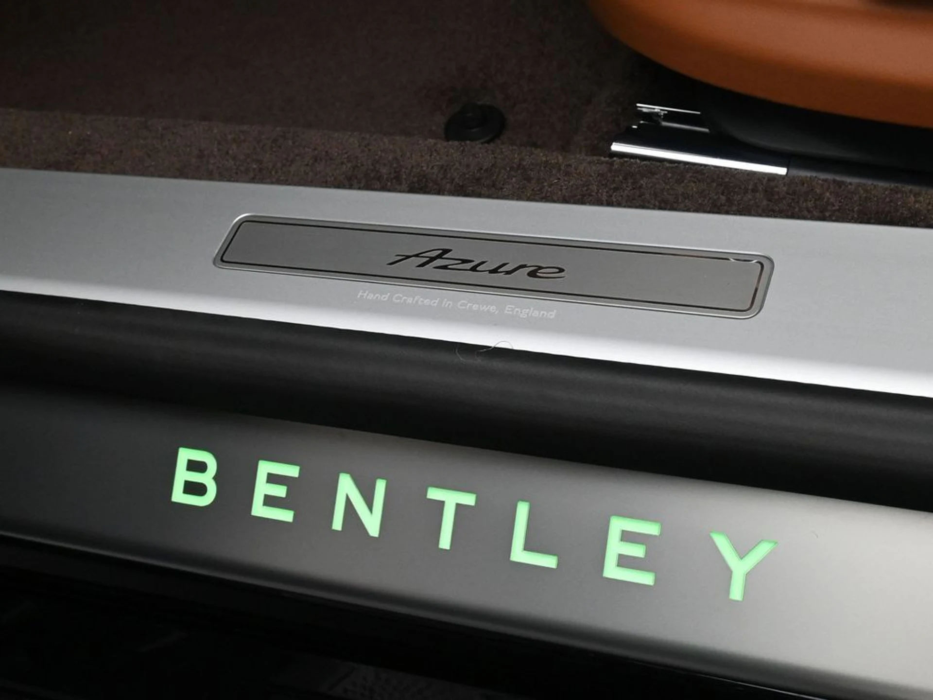 mph019_2250844404_72d303ef6e638779d700287f67fe773ax_bf0703da7a