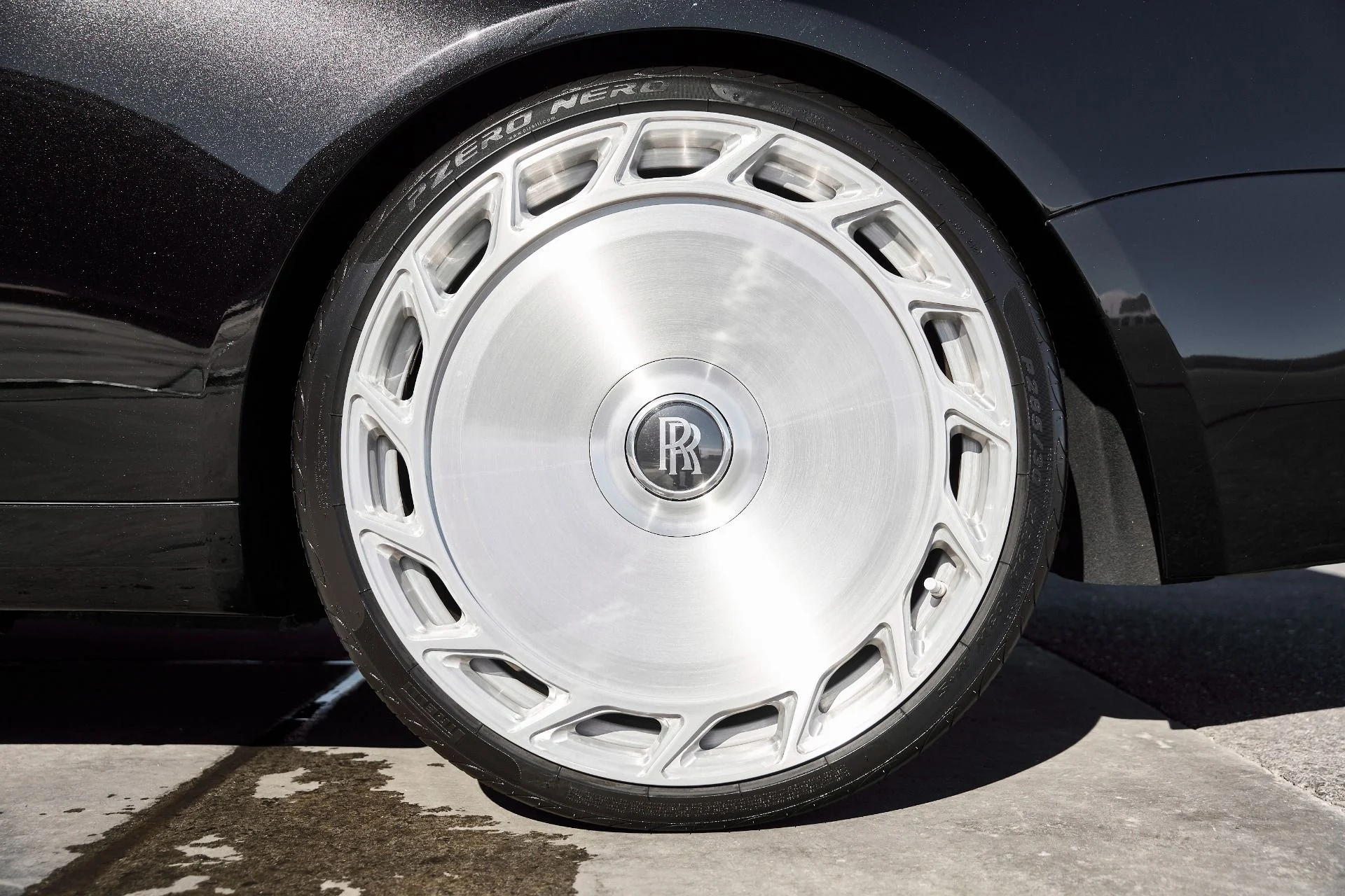 mph019_2259009174_Used_2015_Rolls_Royce_Wraith_1770669811_8b759445c0