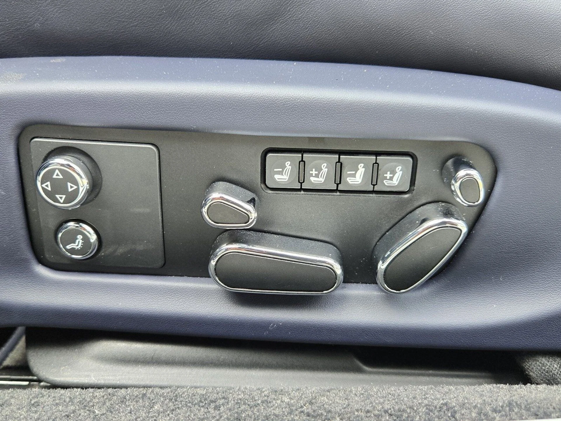 mph019_2261779690_d7d94610482314ea5234a85eb0c22e16x_aa62129ef9