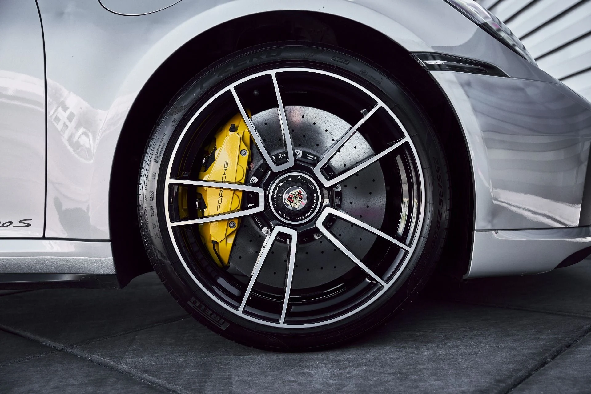 mph019_2262558012_Used_2021_Porsche_911_Turbo_S_1773694204_0e0d9042cf