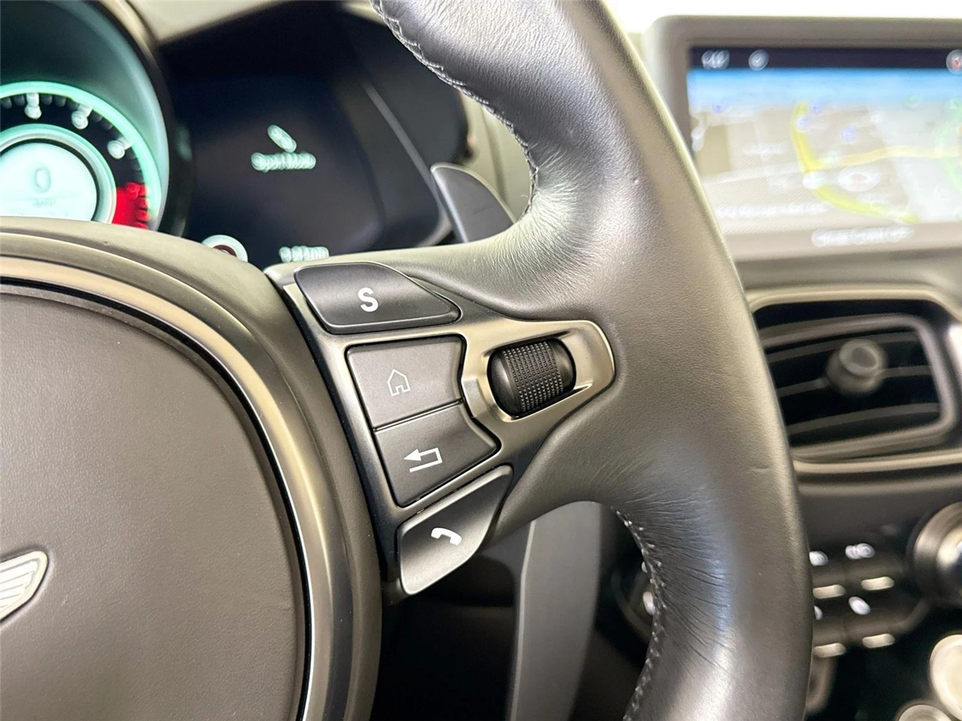 mph019_2267432847_fddcb7ac0ce5f38774350a662bb69b30_323128215c