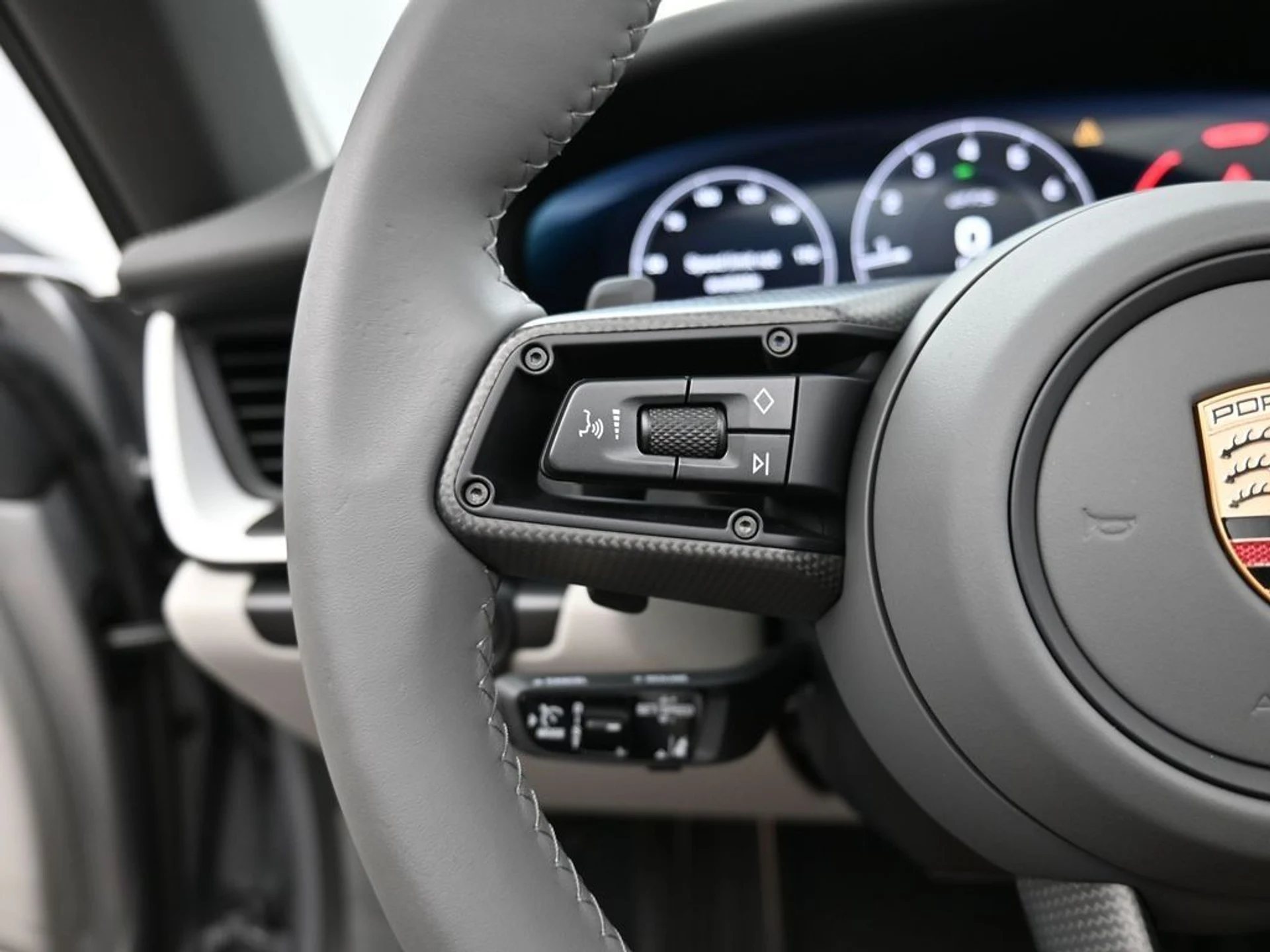 mph019_2269552891_e6634926978ed5b20f4979ac1a38e73d_03038181a5