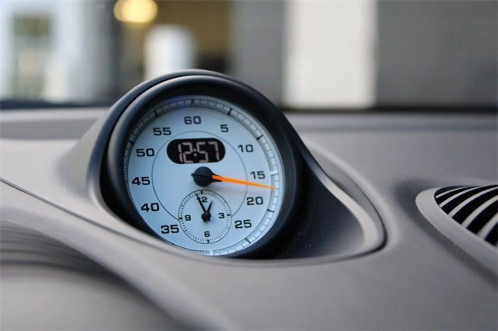 mph019_2269796878_bb7783bcef71a6bbaf51d06a5b14fba1_e99320405c