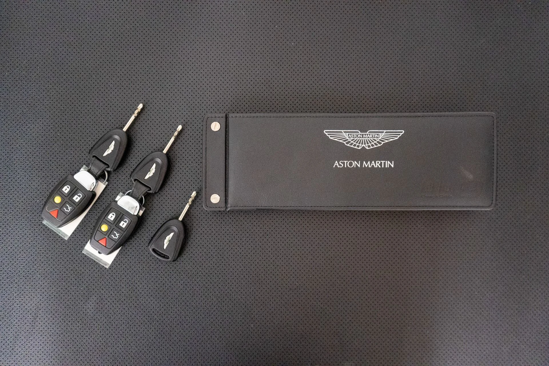 mph019_2277864522_Used_2008_Aston_Martin_DB_9_Volante_1787088651_4af9bd5780