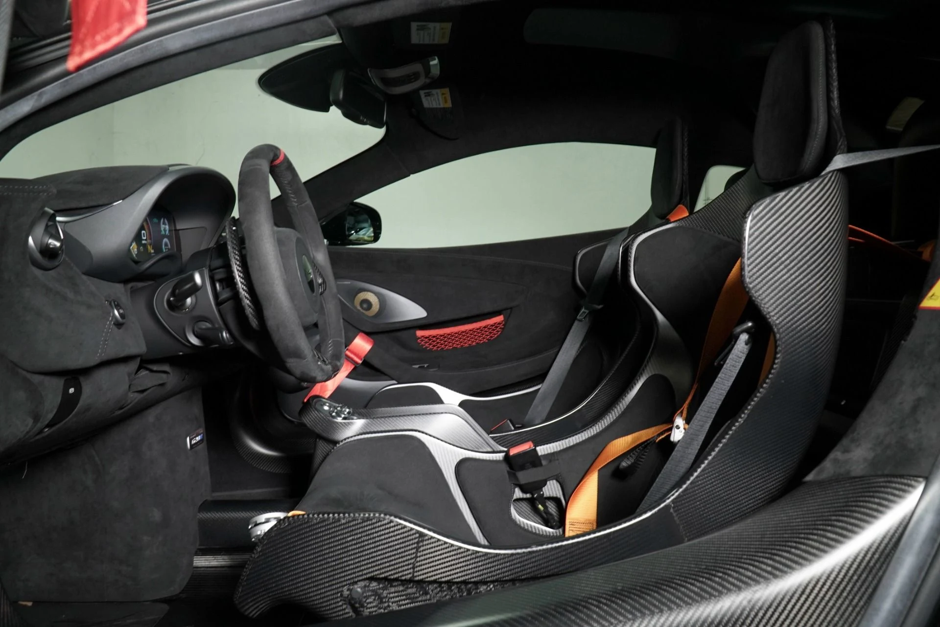 mph019_2293670386_Used_2020_Mc_Laren_620_R_1776144012_594f7c7bdd
