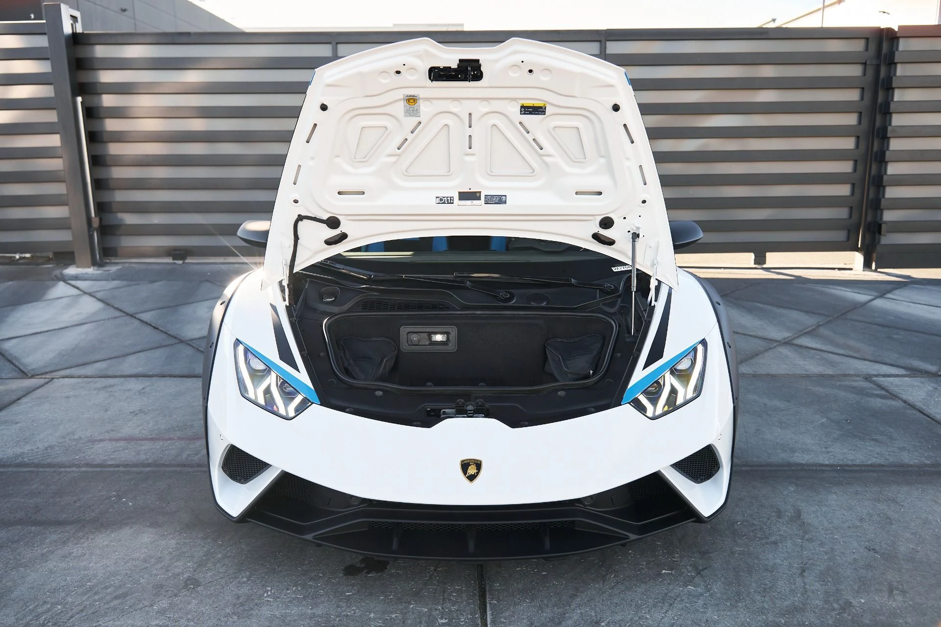 mph019_2294622508_Used_2024_Lamborghini_Huracan_Sterrato_Base_1761068404_10f17d2dbe