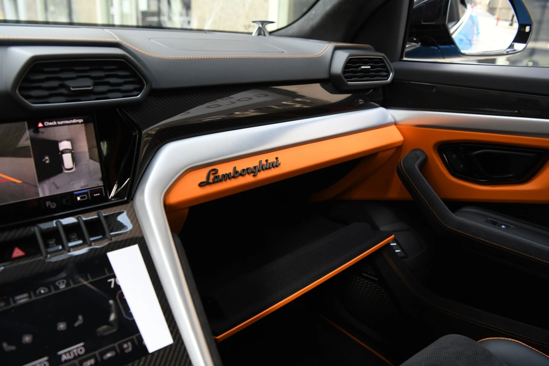 mph019_2296408076_Used_2024_Lamborghini_Urus_S_1739051117_2fe8a7bf66