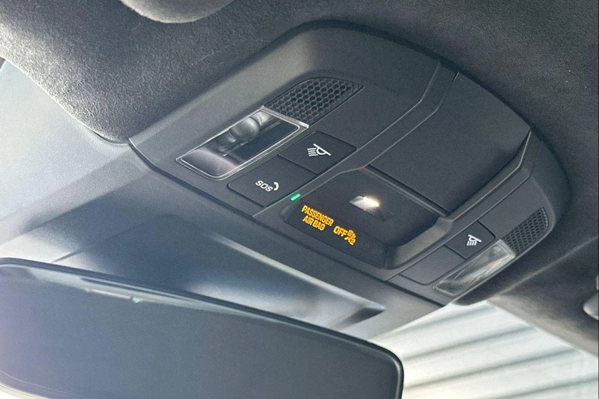 mph019_2304374962_tr_D72_L_Zp_Pw_P1o_TZ_Jk_T0_C6578l8_Q_358b365e86