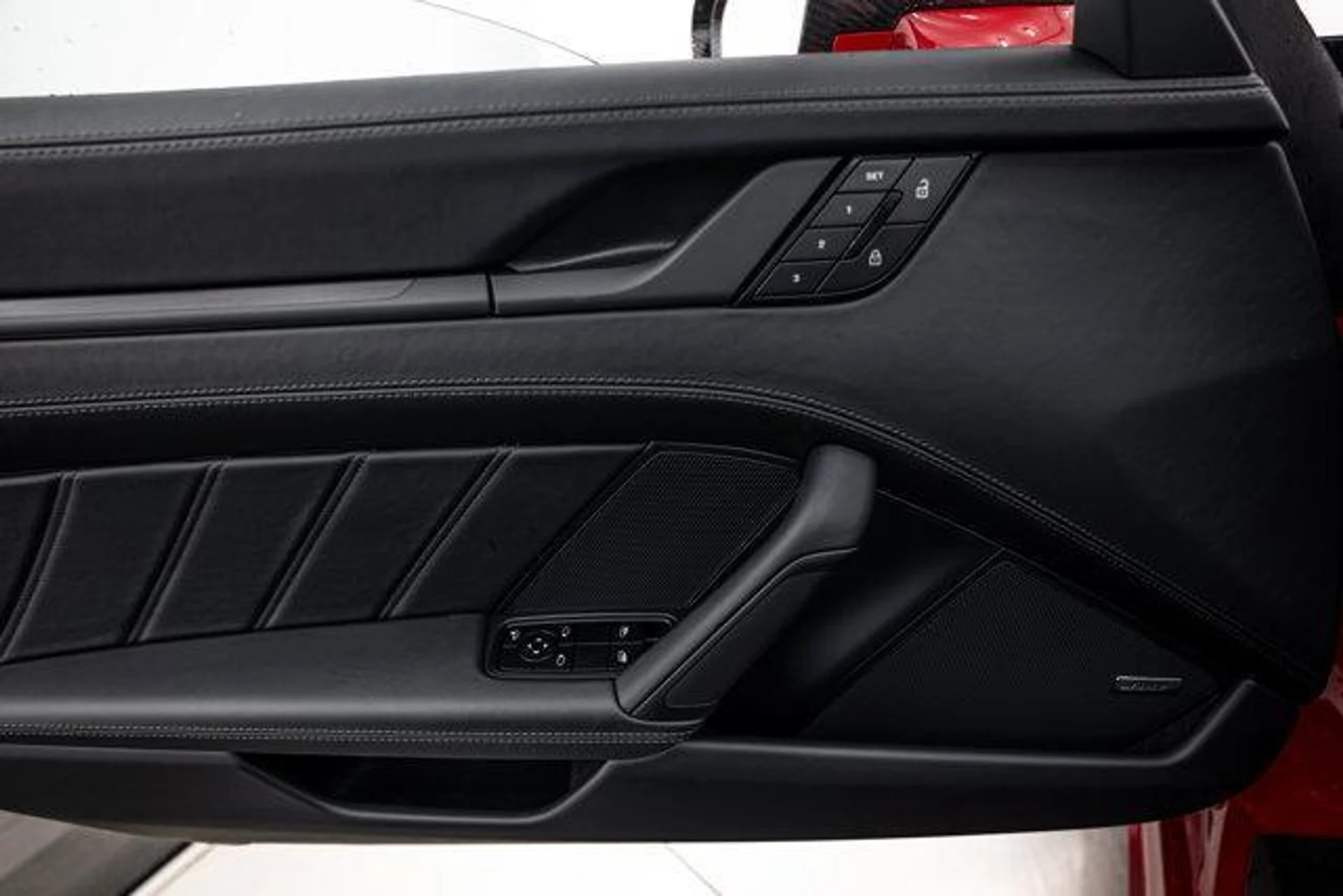 mph019_2306774012_OA_3_W3_Lo_Wj85u_T2dc1y_Lh_S2_Mo_UYY_c57f118cd1