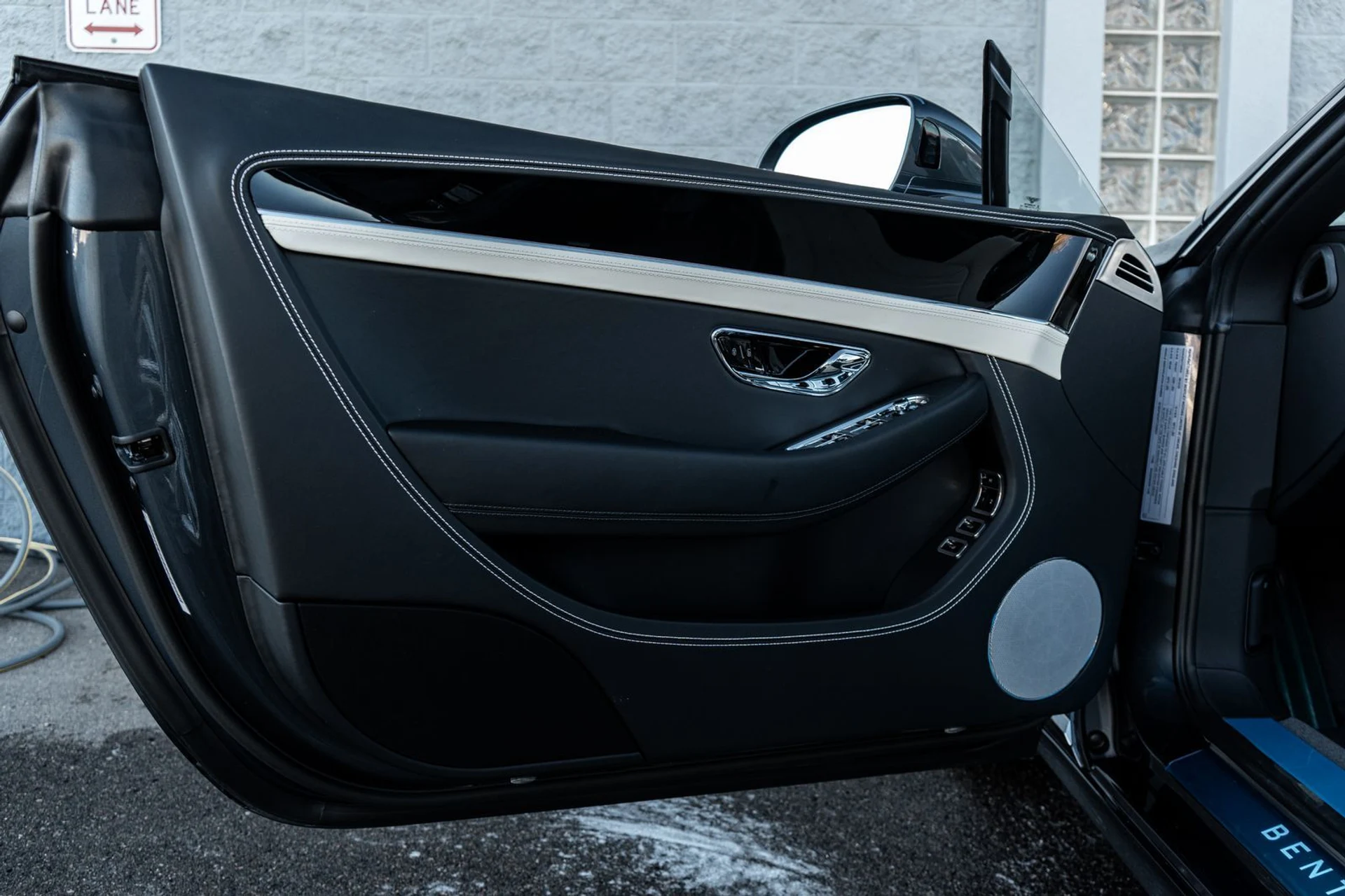 mph019_2307044069_c56f93f4_8d2f_47e1_833d_c3d53e75af5b_213fc9577e