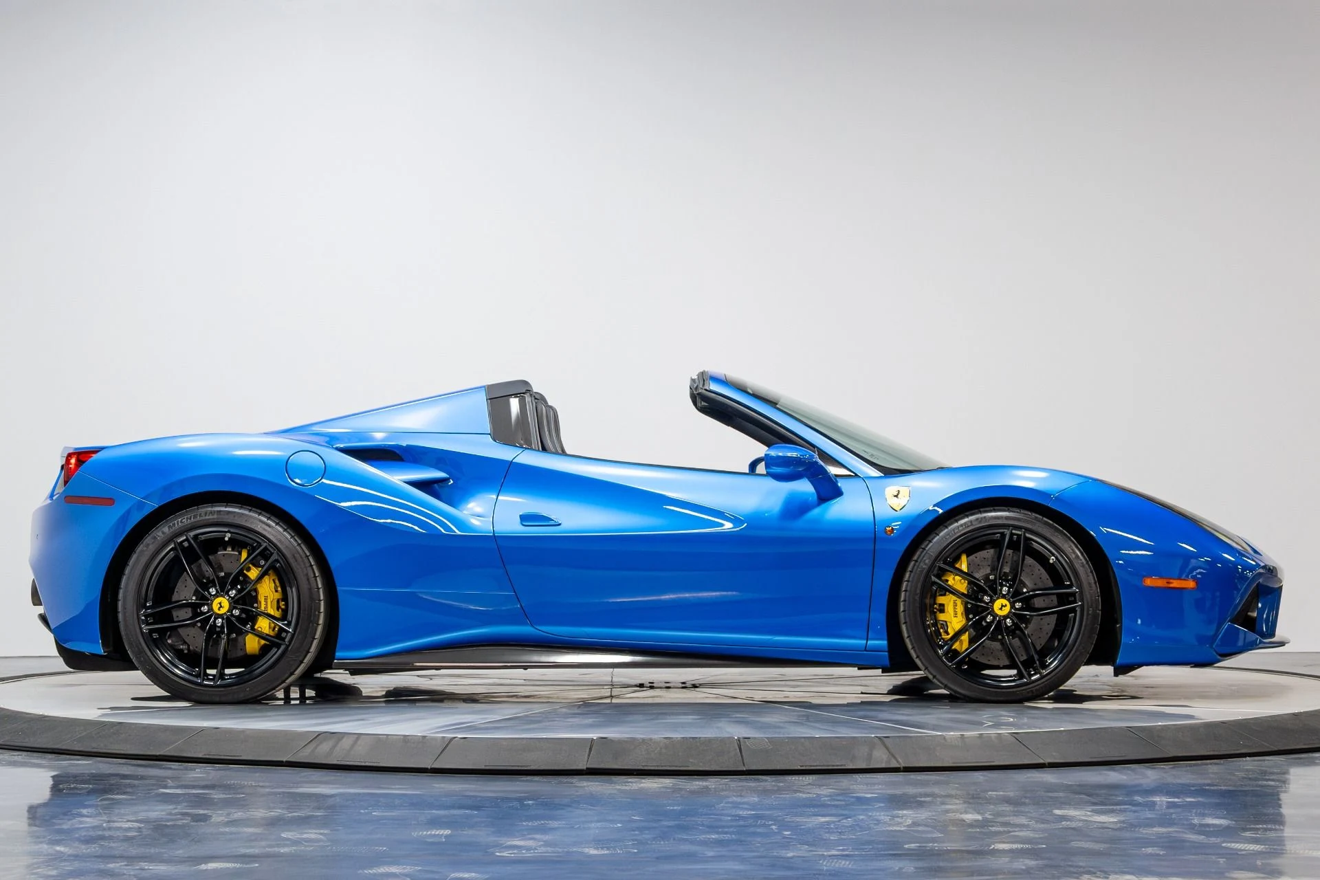 mph019_2308900560_Used_2016_Ferrari_488_Spider_1773694503_9c96dfafe2
