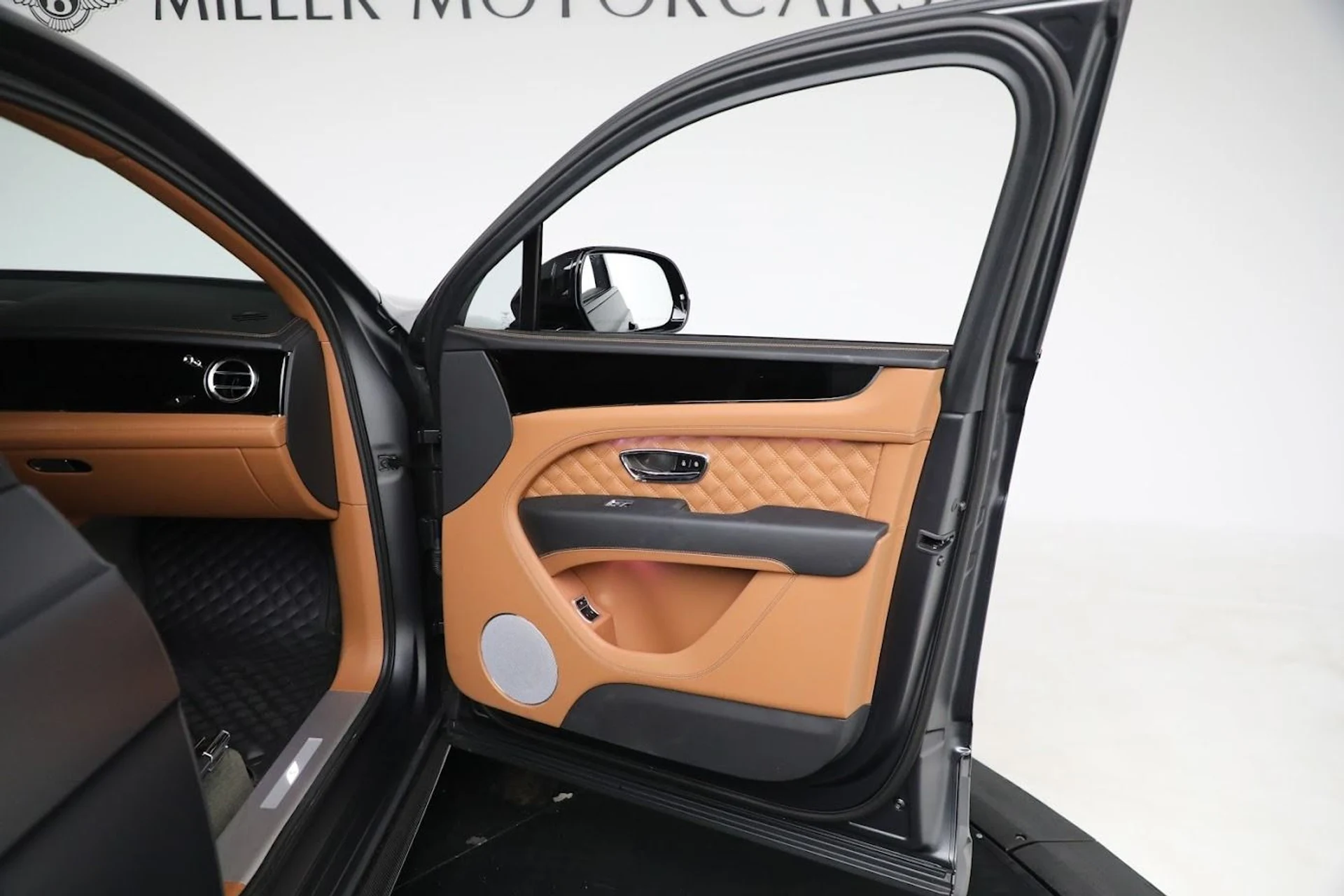 mph019_2313223189_Used_2023_Bentley_Bentayga_S_V8_58abcefff7
