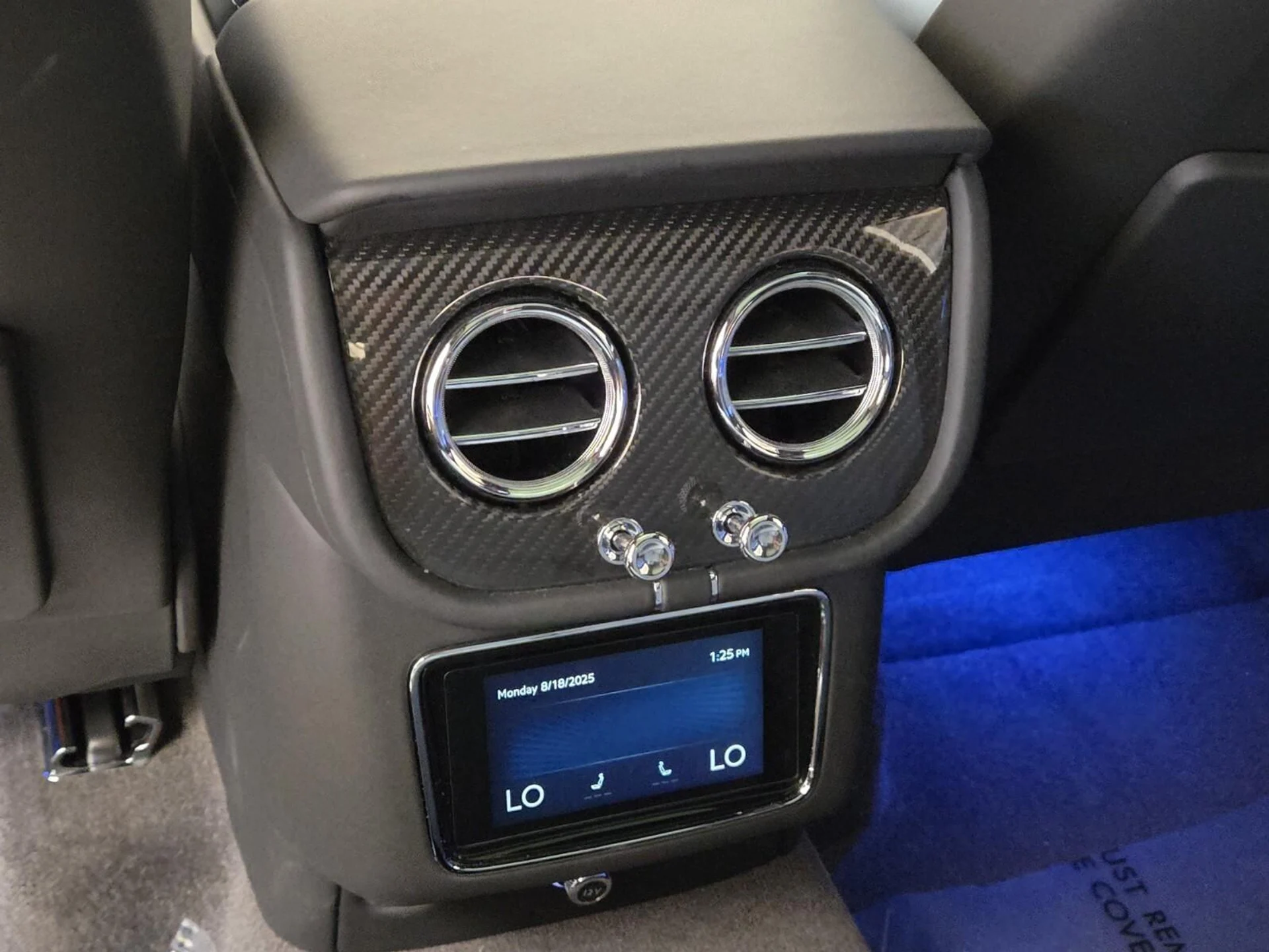 mph019_2321886621_Used_2025_Bentley_Bentayga_V8_1755588418_d879bcda26