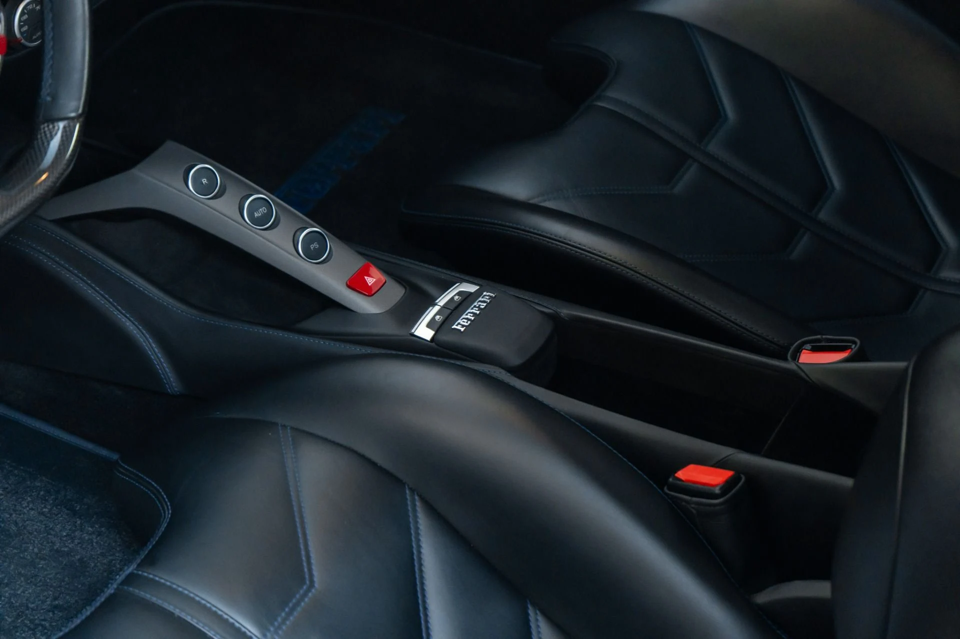 mph019_2324130986_Used_2018_Ferrari_488_GTB_1790107764_4c342d1947
