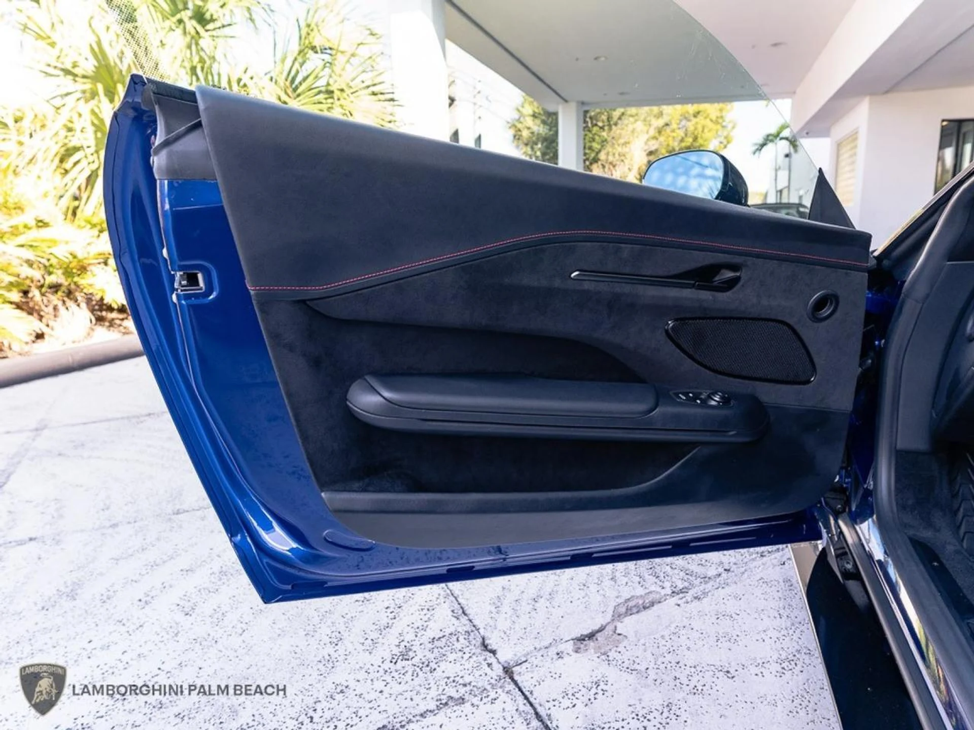 mph019_233448677_f28f3dda82184b58a32fbf21ba151349_5516a92afb