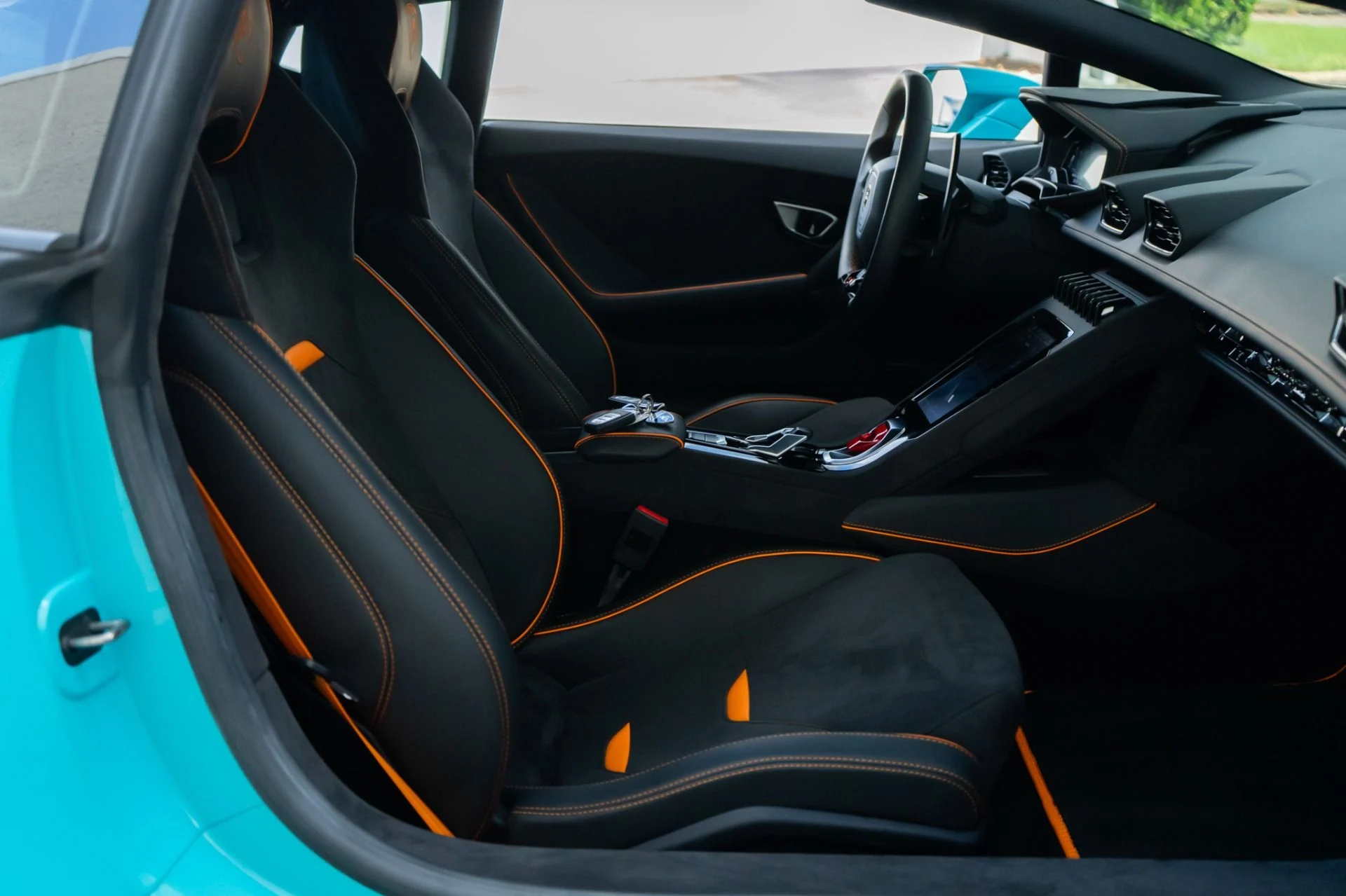 mph019_2340153331_Used_2023_Lamborghini_Huracan_Tecnica_1786574624_8059feac08
