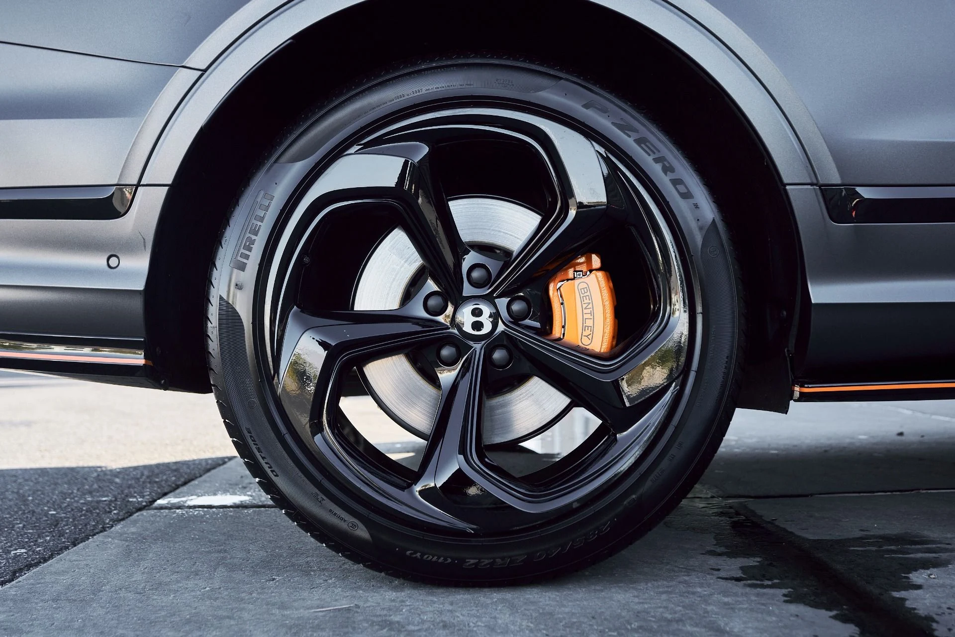 mph019_2341522027_Used_2025_Bentley_Bentayga_S_Black_Edition_1764904163_11b6d88ca0