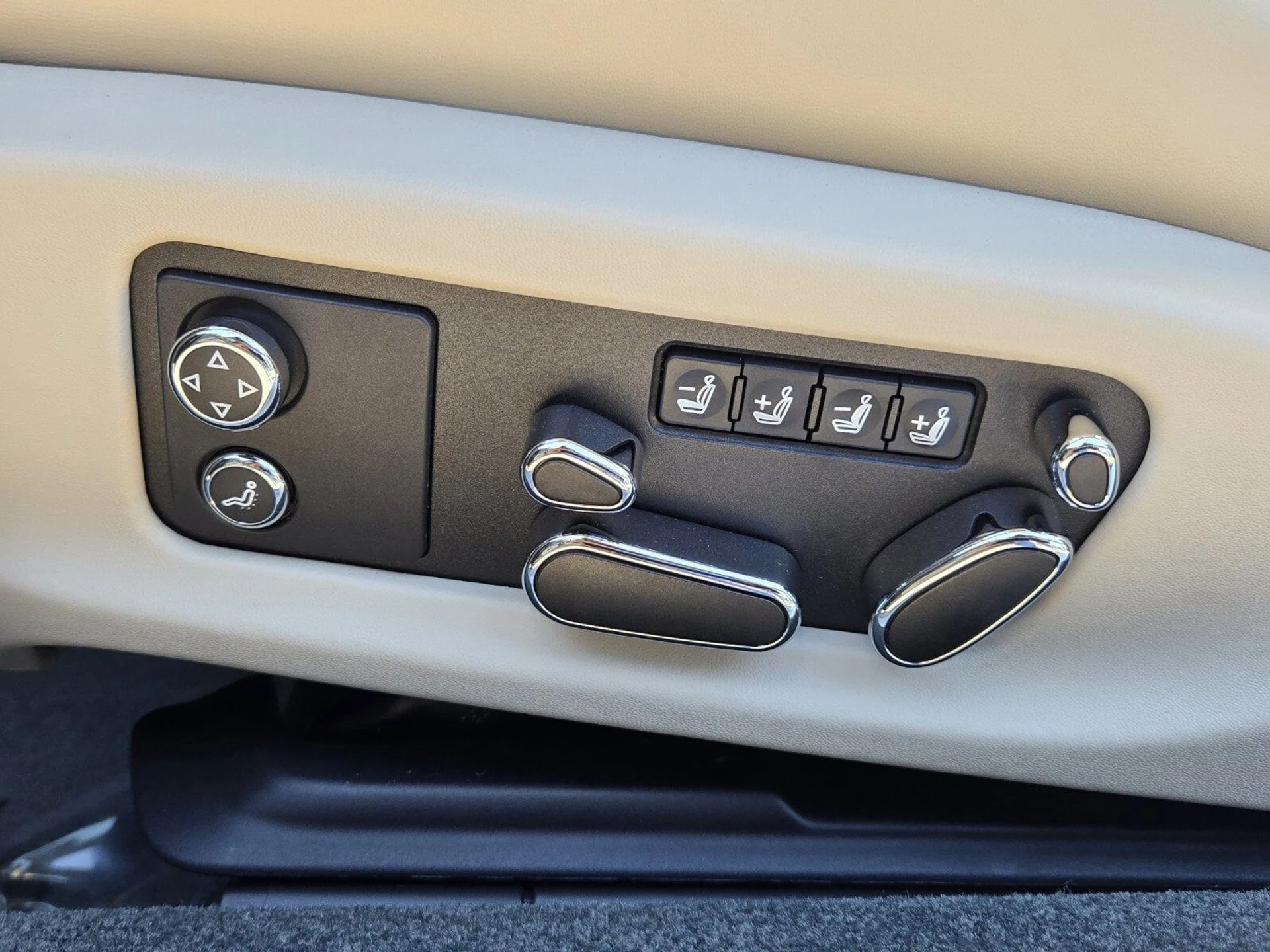 mph019_2345845359_9b30f049a2382f20131cb99bf025b266x_c73b24a000