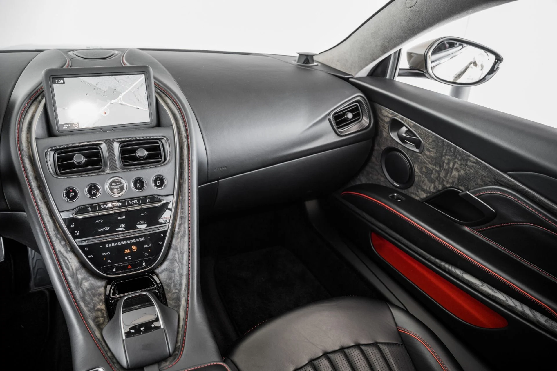 mph019_2347296517_Used_2020_Aston_Martin_DBS_Superleggera_007_OHMSS_Edition_1679175725_2c5f1a6cd5