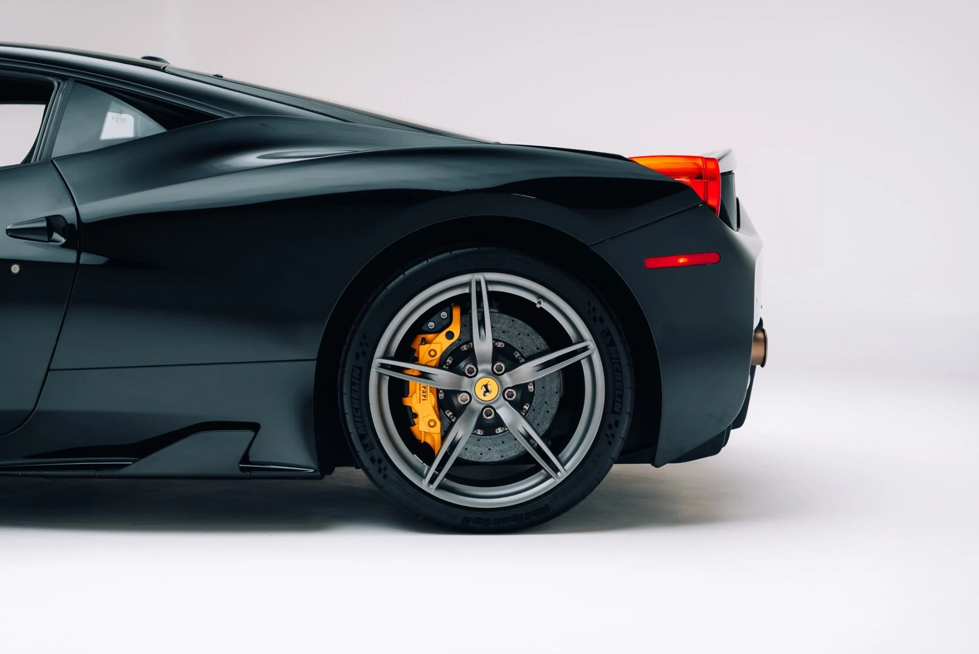 mph019_2347934487_Used_2015_Ferrari_458_Speciale_1762994969_19e363cd68