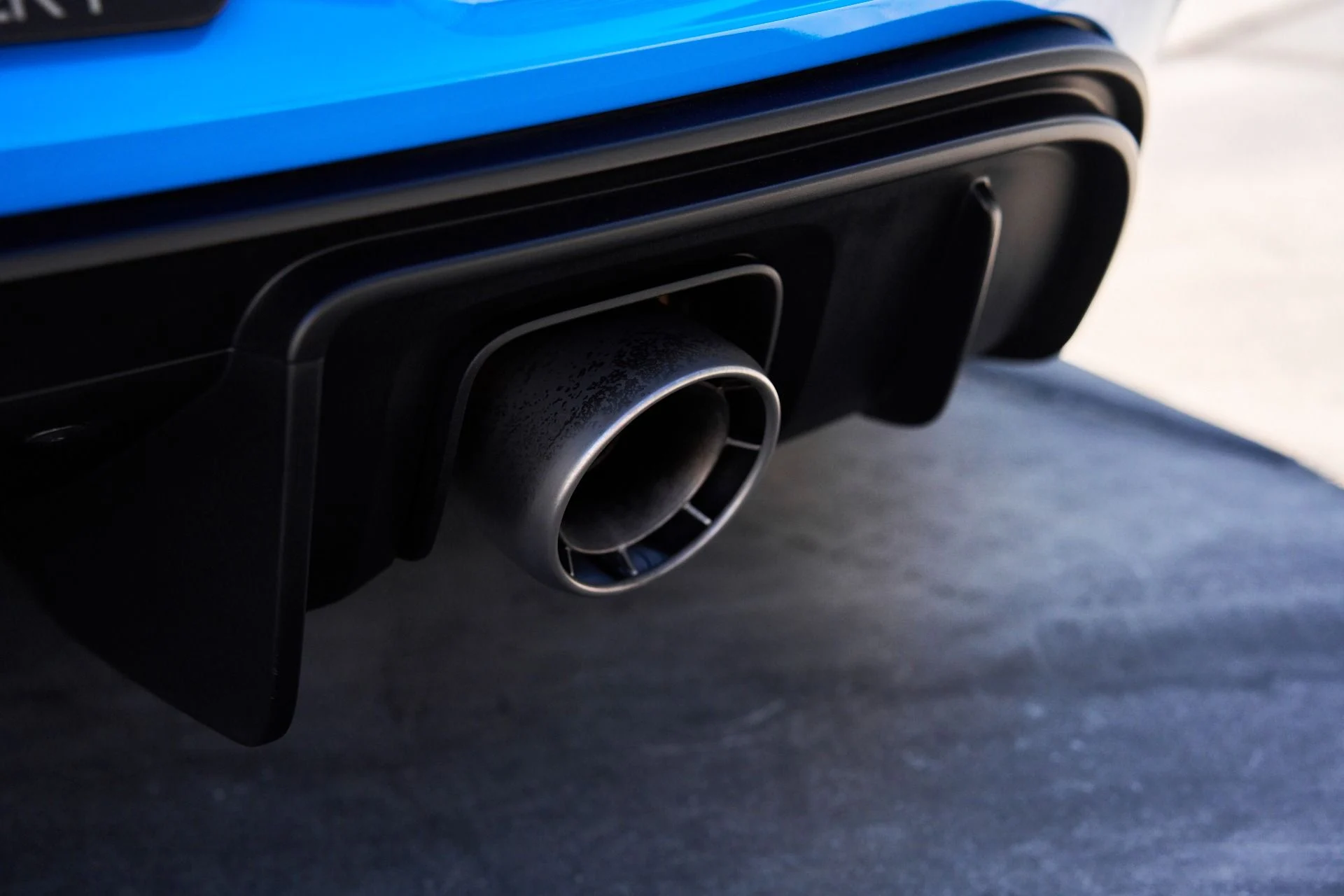 mph019_2361563631_Used_2023_Porsche_718_Cayman_GT_4_RS_1760748844_f5d340e5bb