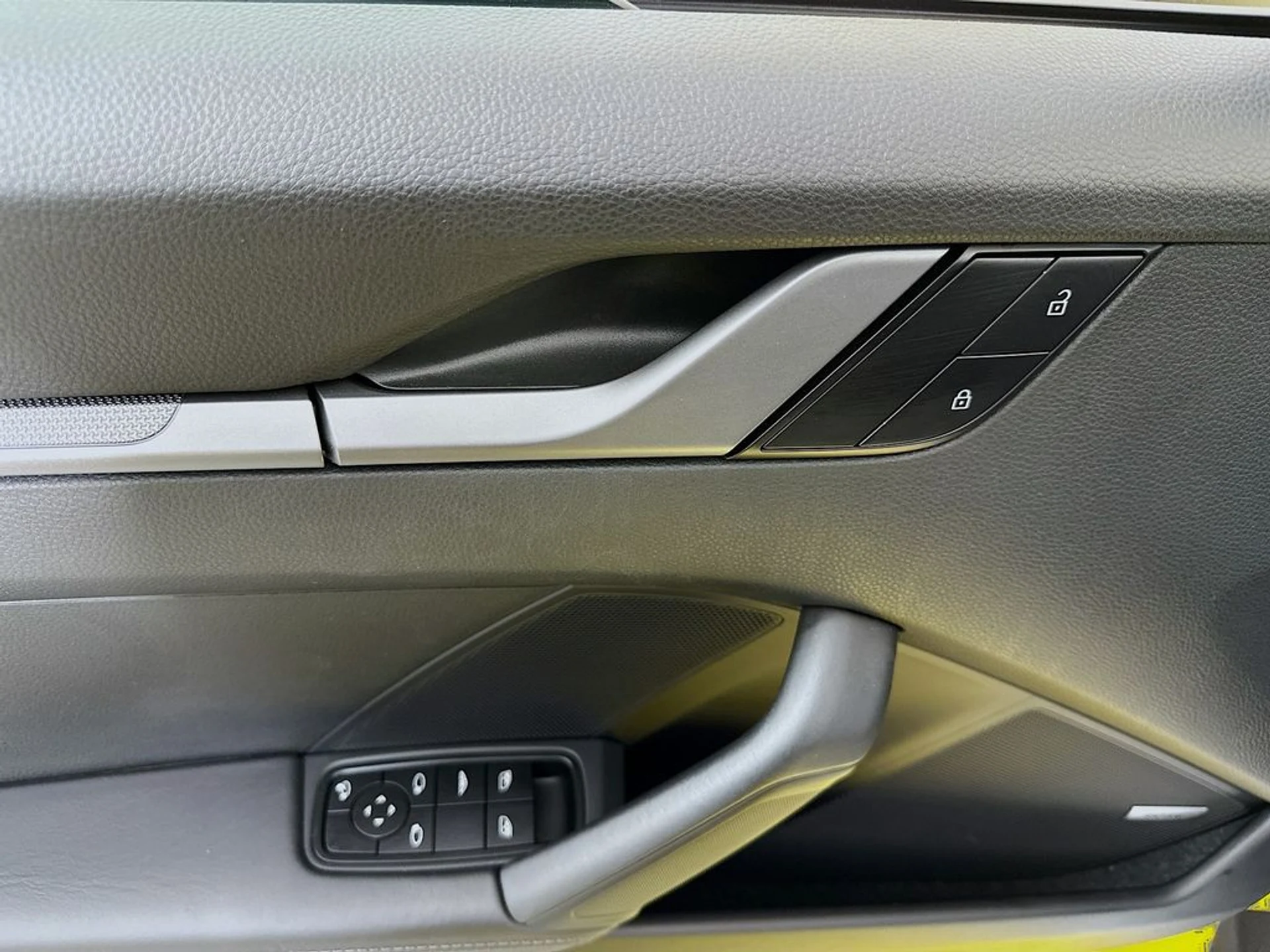 mph019_2363660781_96abe4ab300fd80607b26027a4a366a7x_3375228cd0