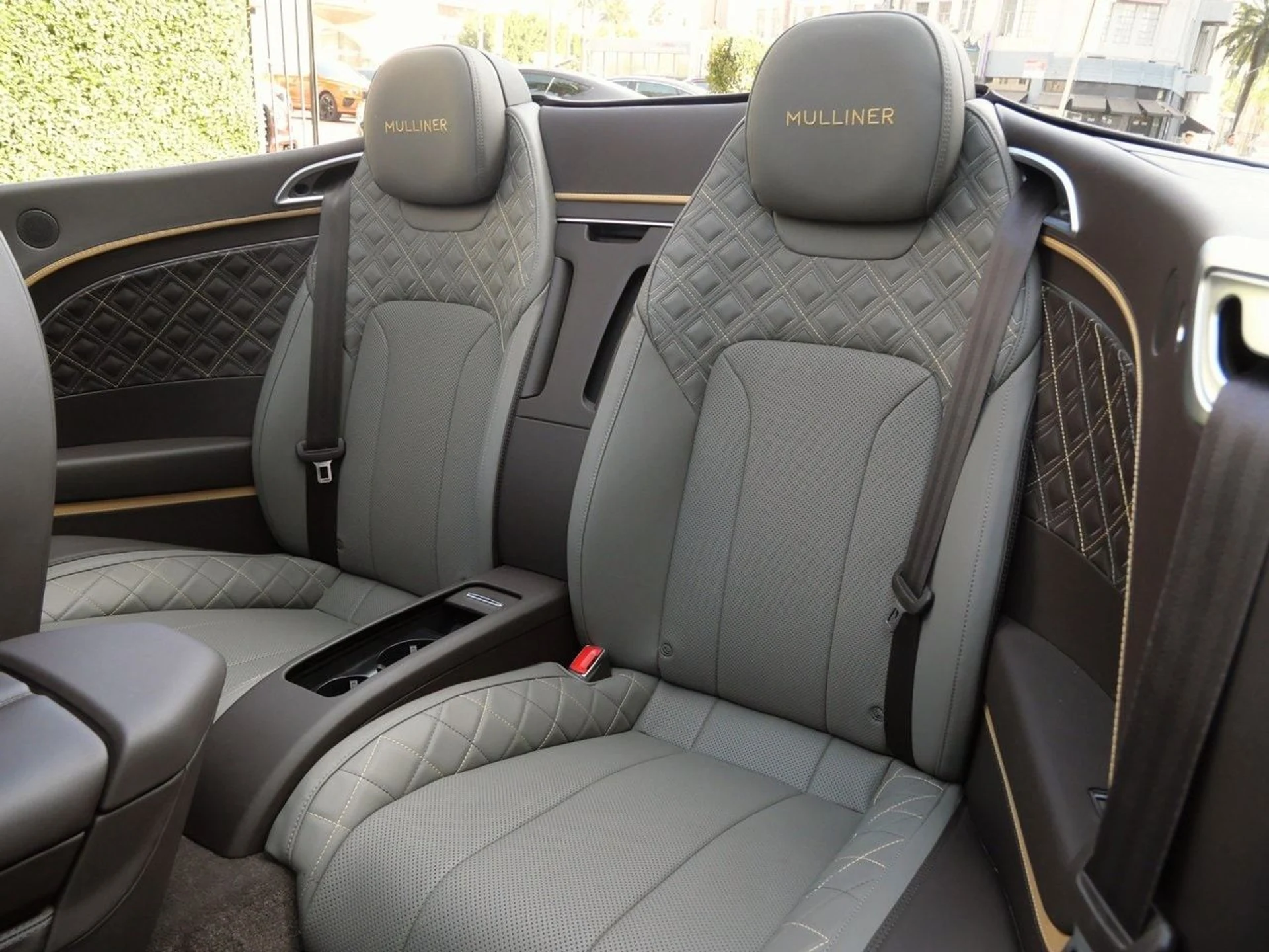 mph019_2367576909_e526b9cd59393830880f075c3493641ex_623cb8a136