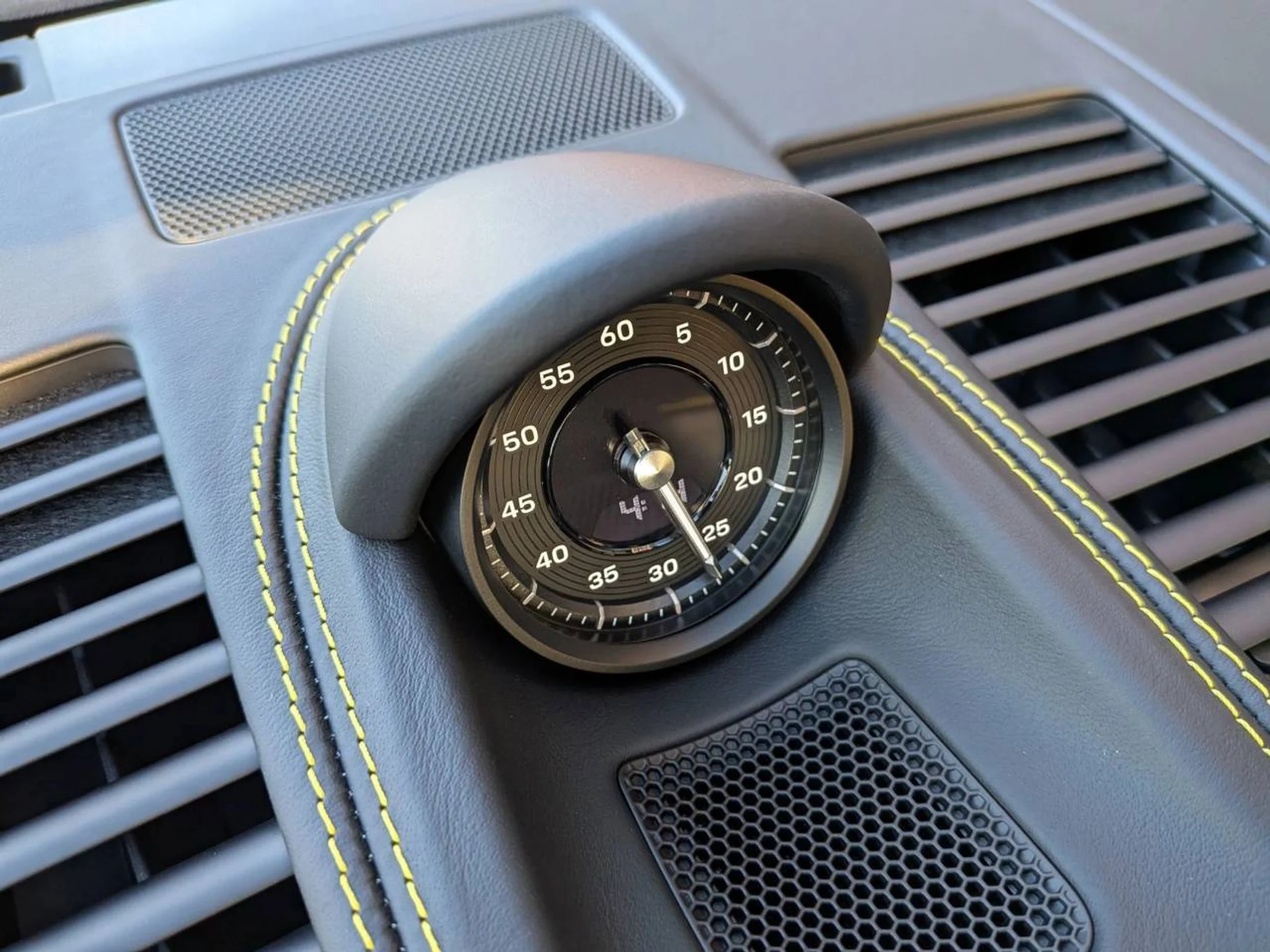 mph019_2369210814_80e15598953802a20bd28e622e278752_347db1fbba