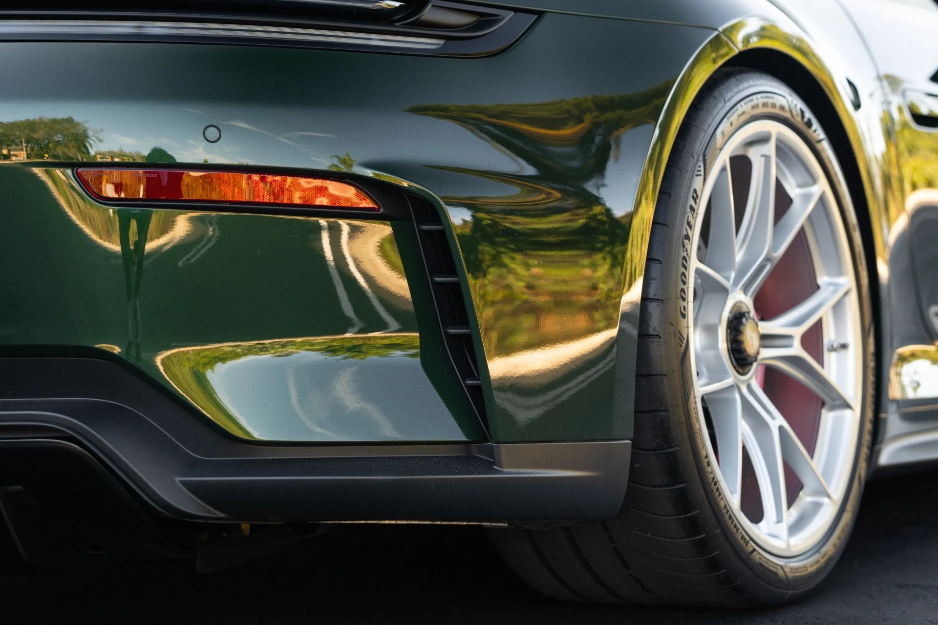 mph019_2378681482_Used_2026_Porsche_911_GT_3_Touring_1770143984_36204e8a94