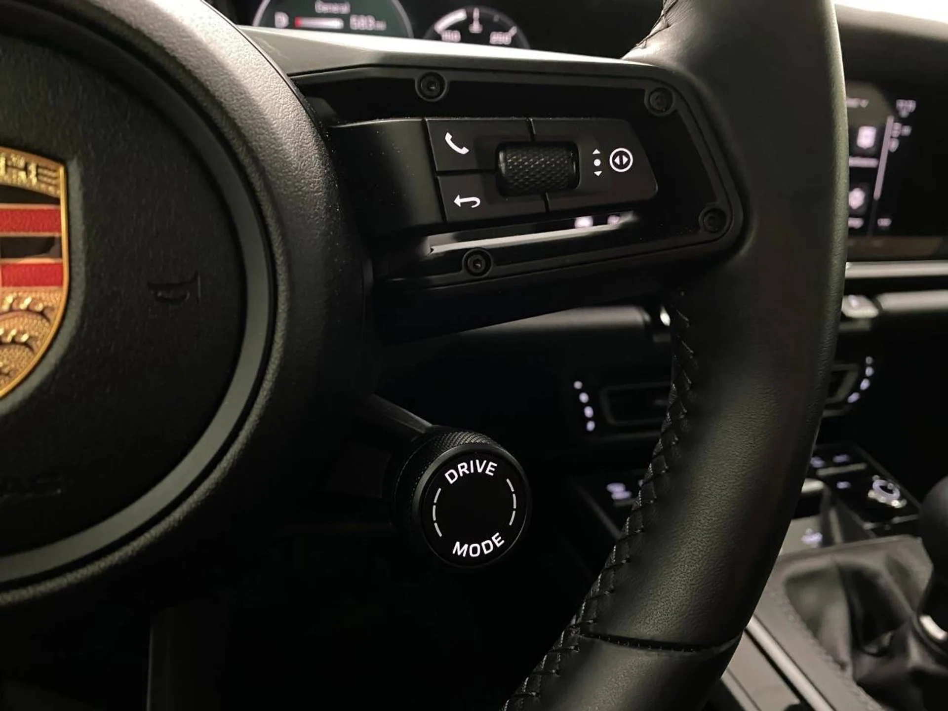 mph019_2382103765_1280_56d5918f9d