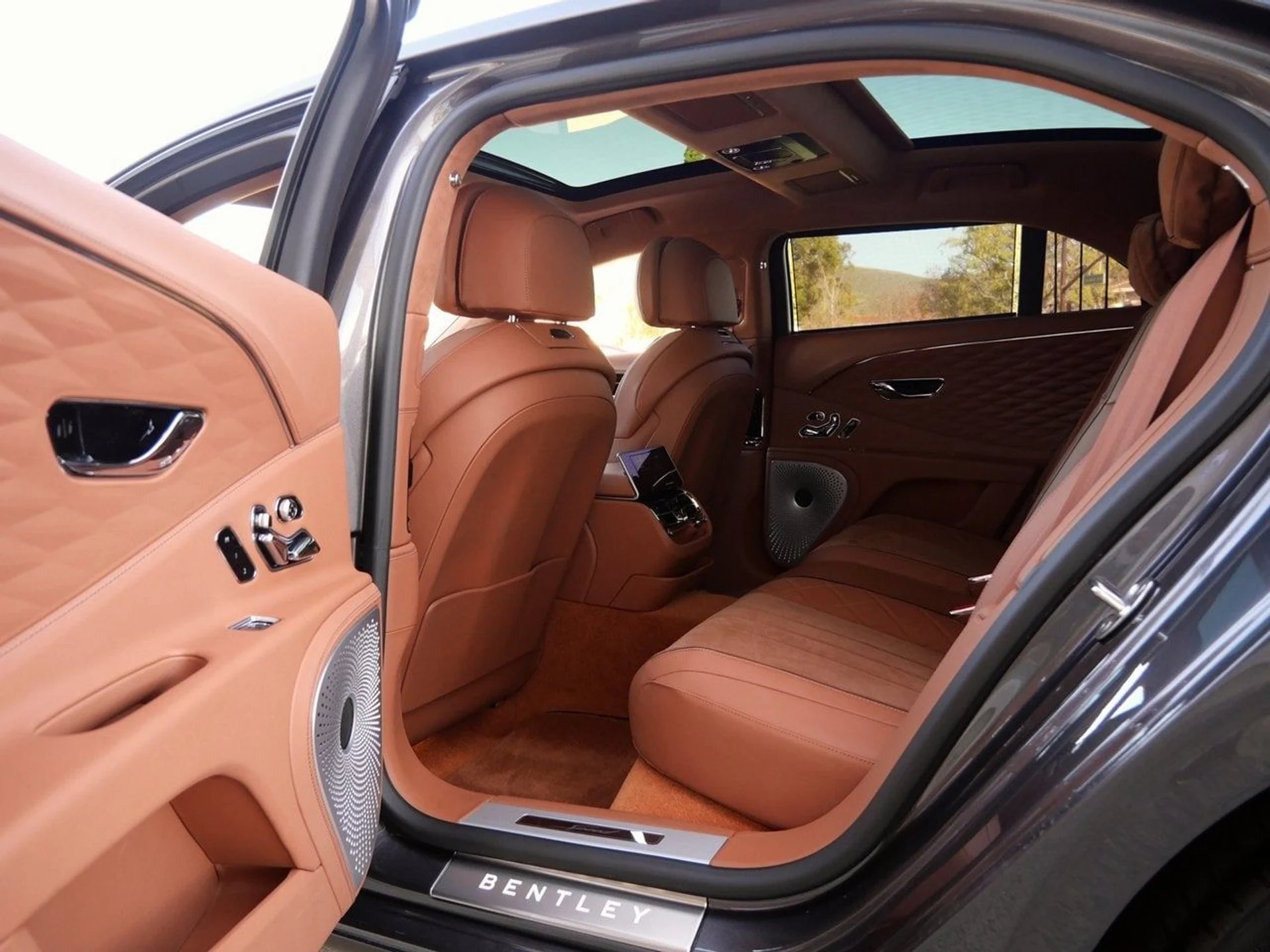 mph019_2382418008_6cf7a26424a25262c271cd5971af6d4ex_7a88320710